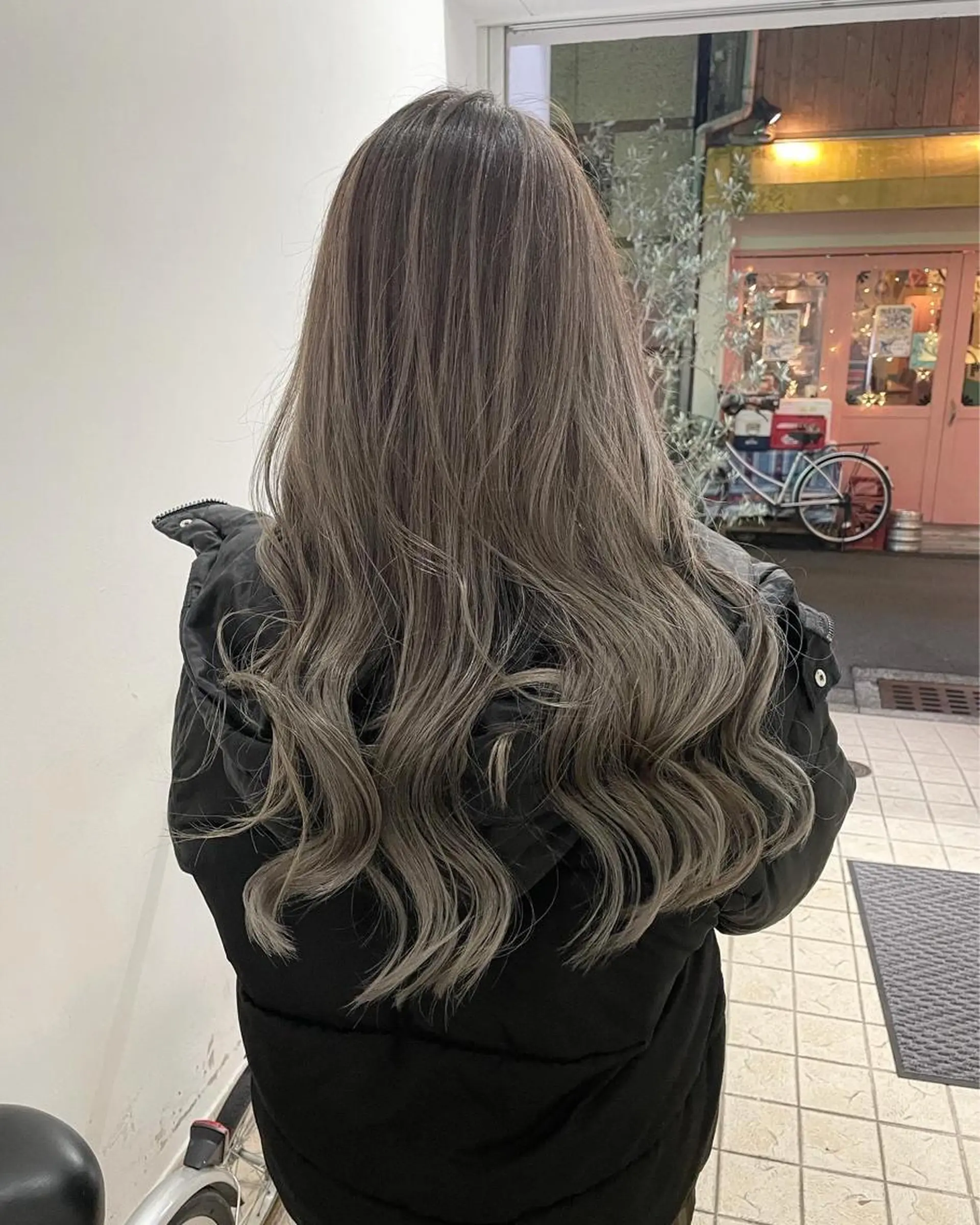 ロング カラー バレイヤージュ レイヤーカット ヘアカラー トリートメント Tao所属・藤川 大智のヘアスタイル