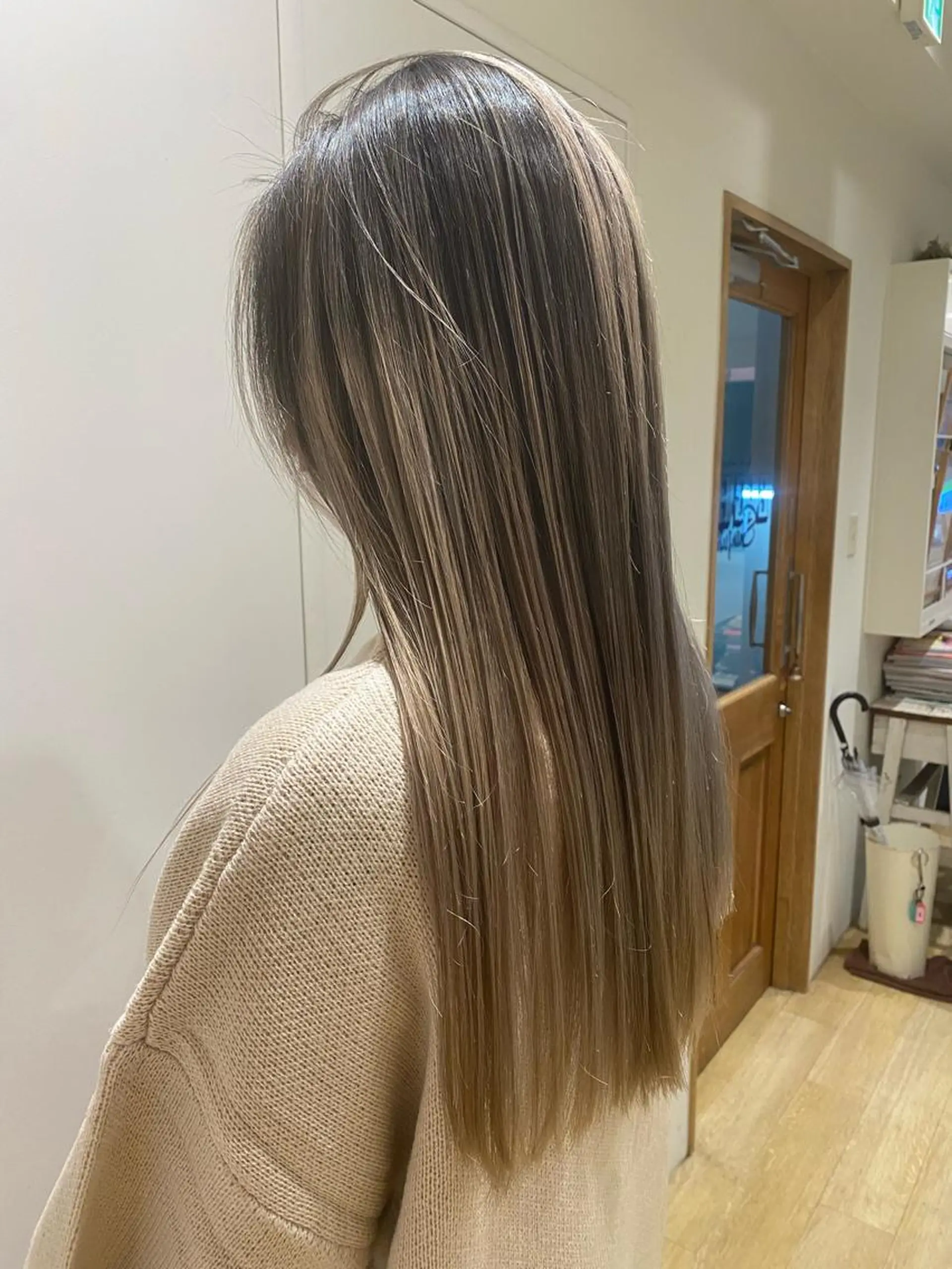 ロング カラー kawabe maikoのヘアスタイル