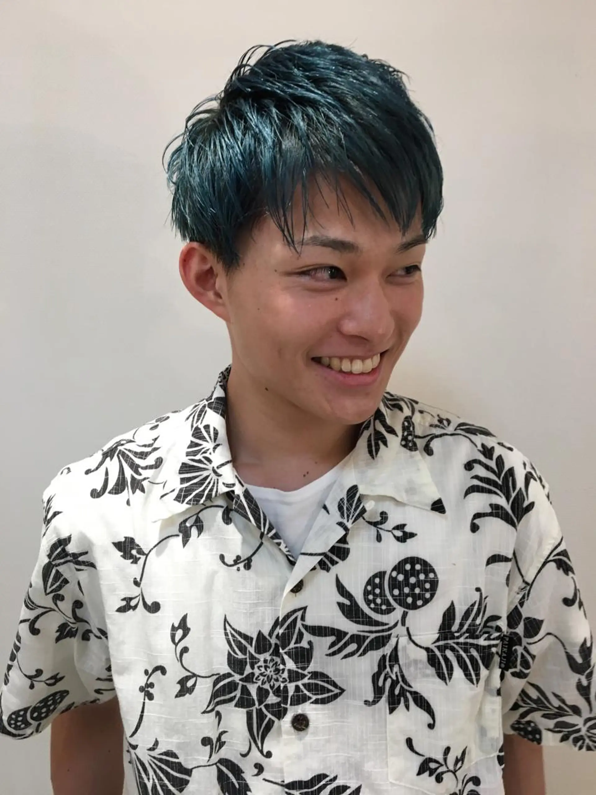カラー メンズ たなか ちあきのヘアスタイル