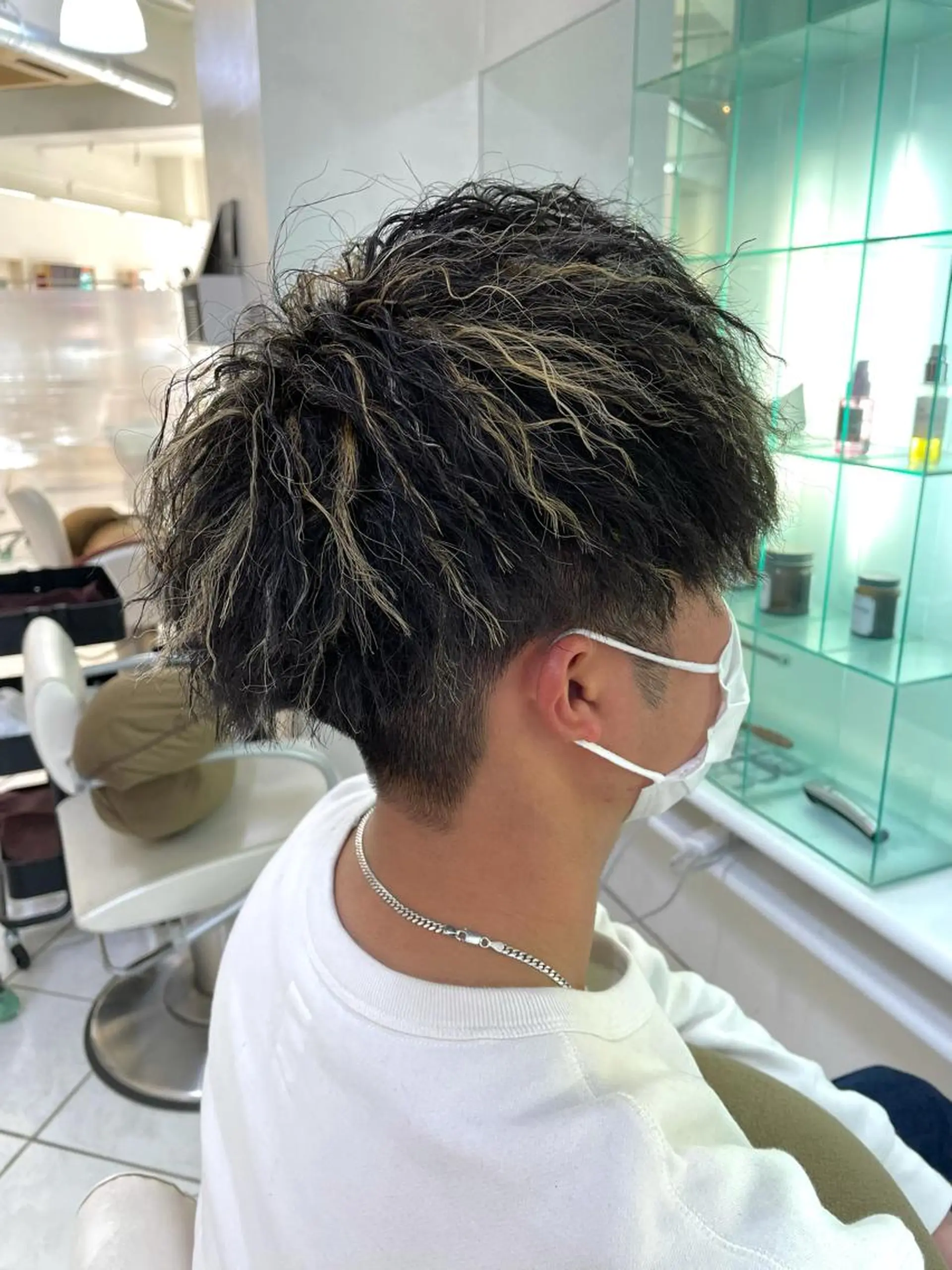 ショート カラー パーマ メンズ メンズメッシュ 刈り上げ メッシュ カット ヘアカラー 保住 亮太のヘアスタイル