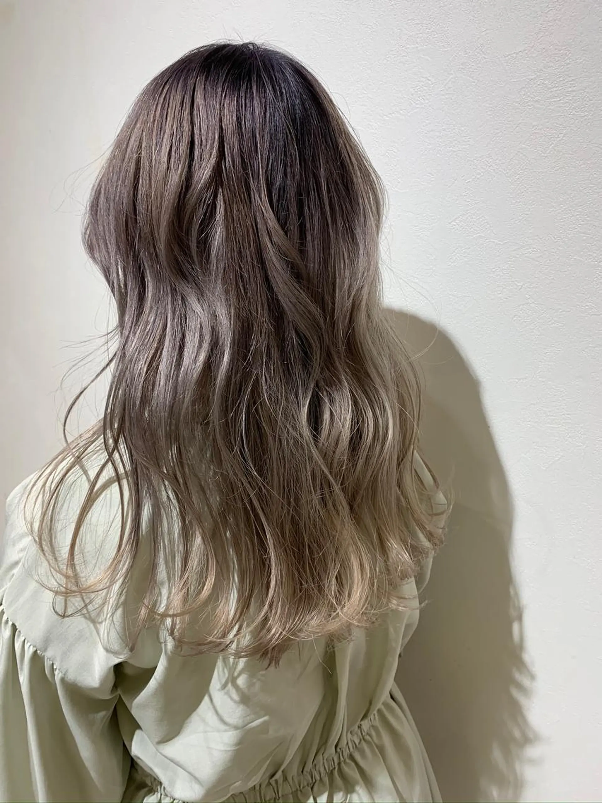 ロング カラー グラデーションカラー ラベンダーカラー アンククロス青山店所属・ANKHCROSS りりあのヘアスタイル