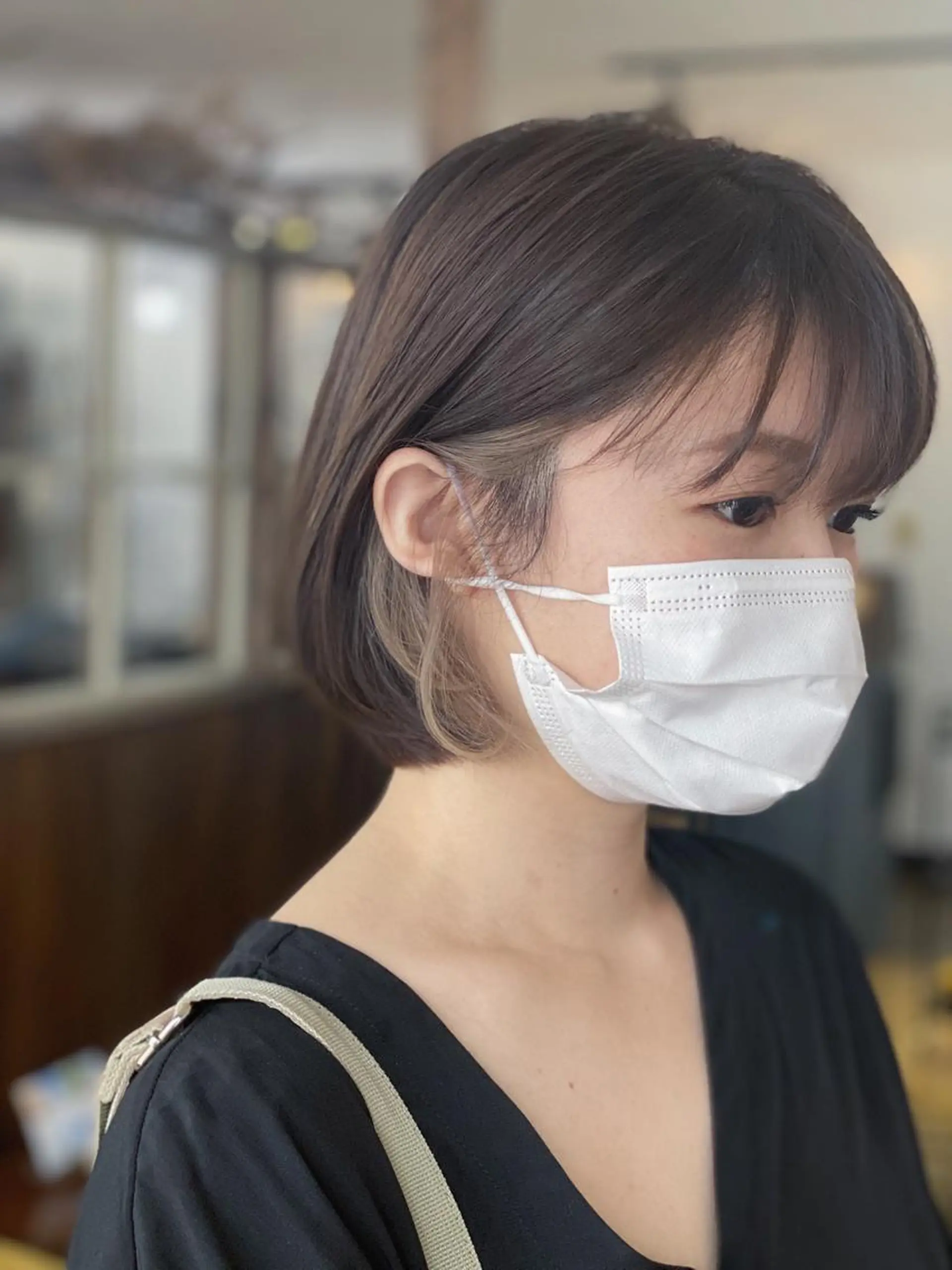 ショート カラー イヤリングカラー ヘアカラー miloc🫧 MOMOYOのヘアスタイル