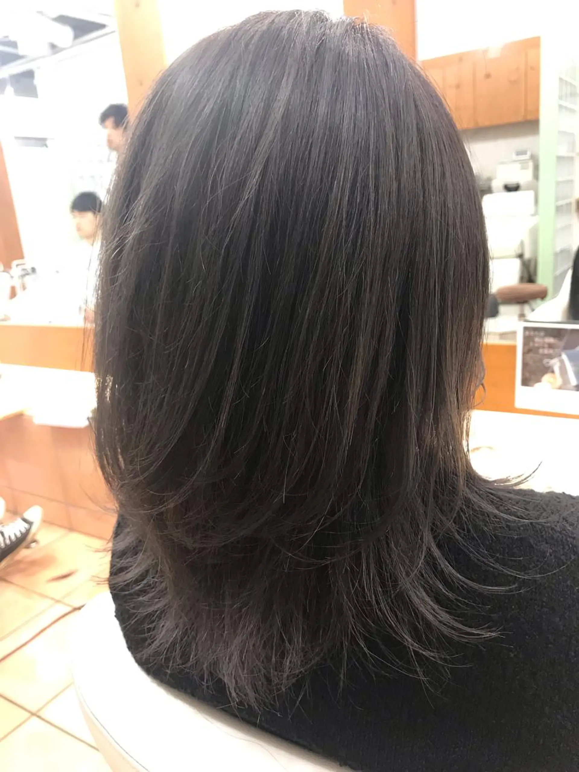 ミディアム カラー レイヤーカット・ 縮毛矯正 星野のヘアスタイル