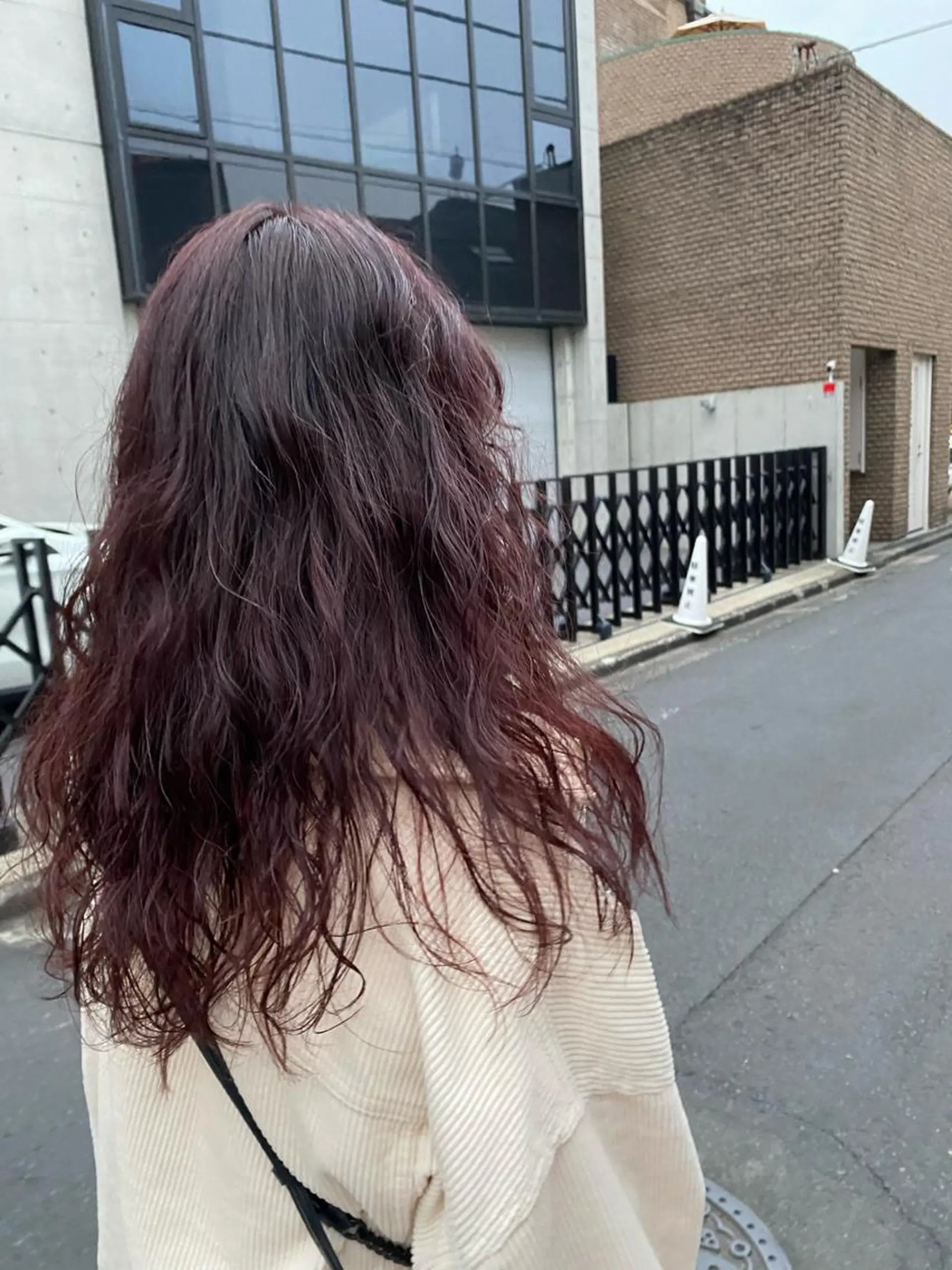 ロング カラー ラベンダーカラー レッドカラー お任せヘア☘️☘️ 及川渚のヘアスタイル