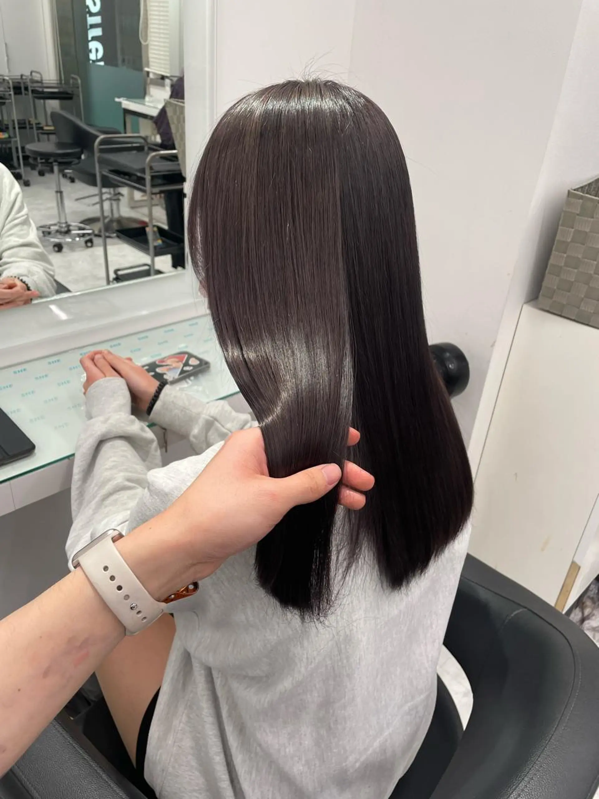 ミディアム カラー ヘアカラー 🤍ベージュ×艶髪 🤍Ryuta🤍のヘアスタイル