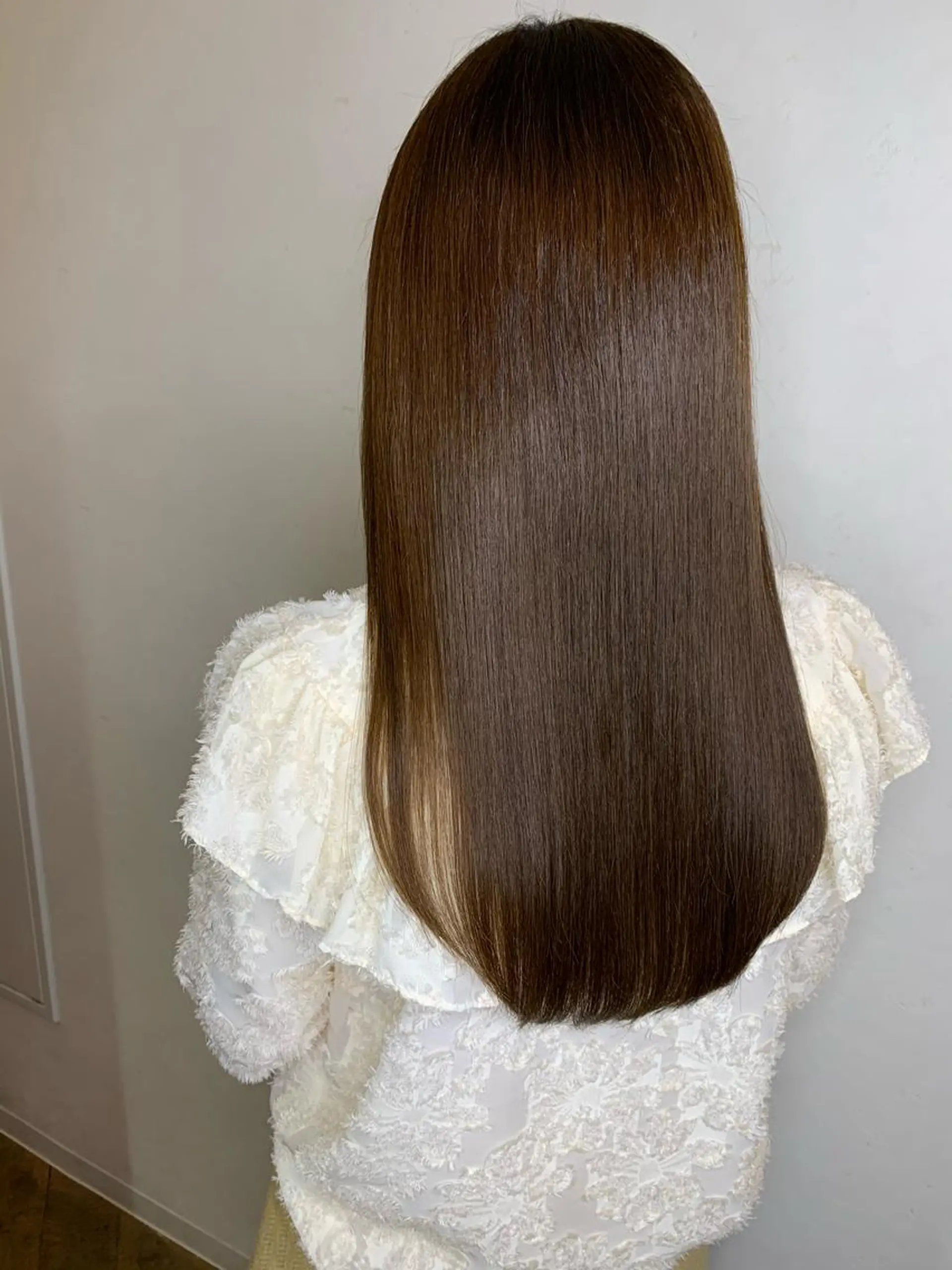 ロング カラー パーマ ヘアアレンジ メンズ キッズ ネイル マツエク・マツパ メンズブリーチ メンズハイライト メンズインナーカラー メンズ韓国風 ブリーチ カット 縮毛矯正 トリートメント オリーブカラー 特化　　kaiのヘアスタイル