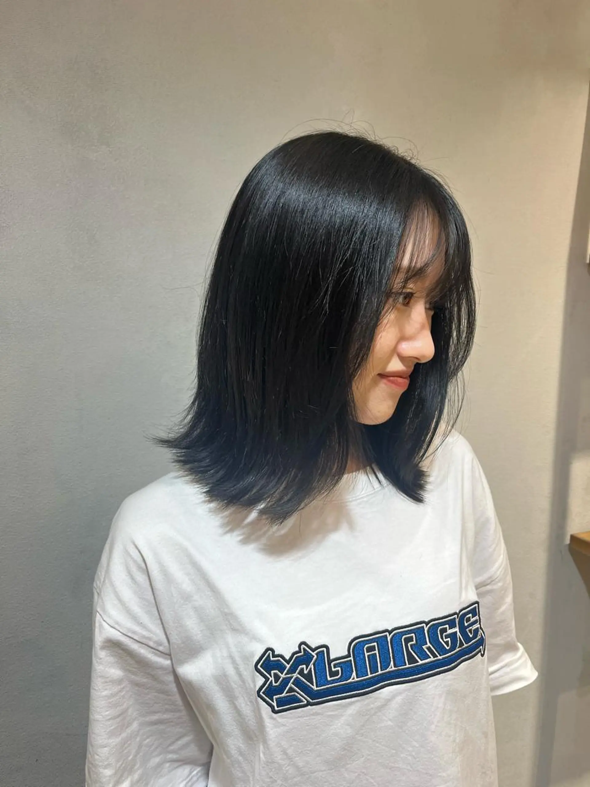 ミディアム カラー 切りっぱなしボブ 艶カラー🌷江梨🍎のヘアスタイル