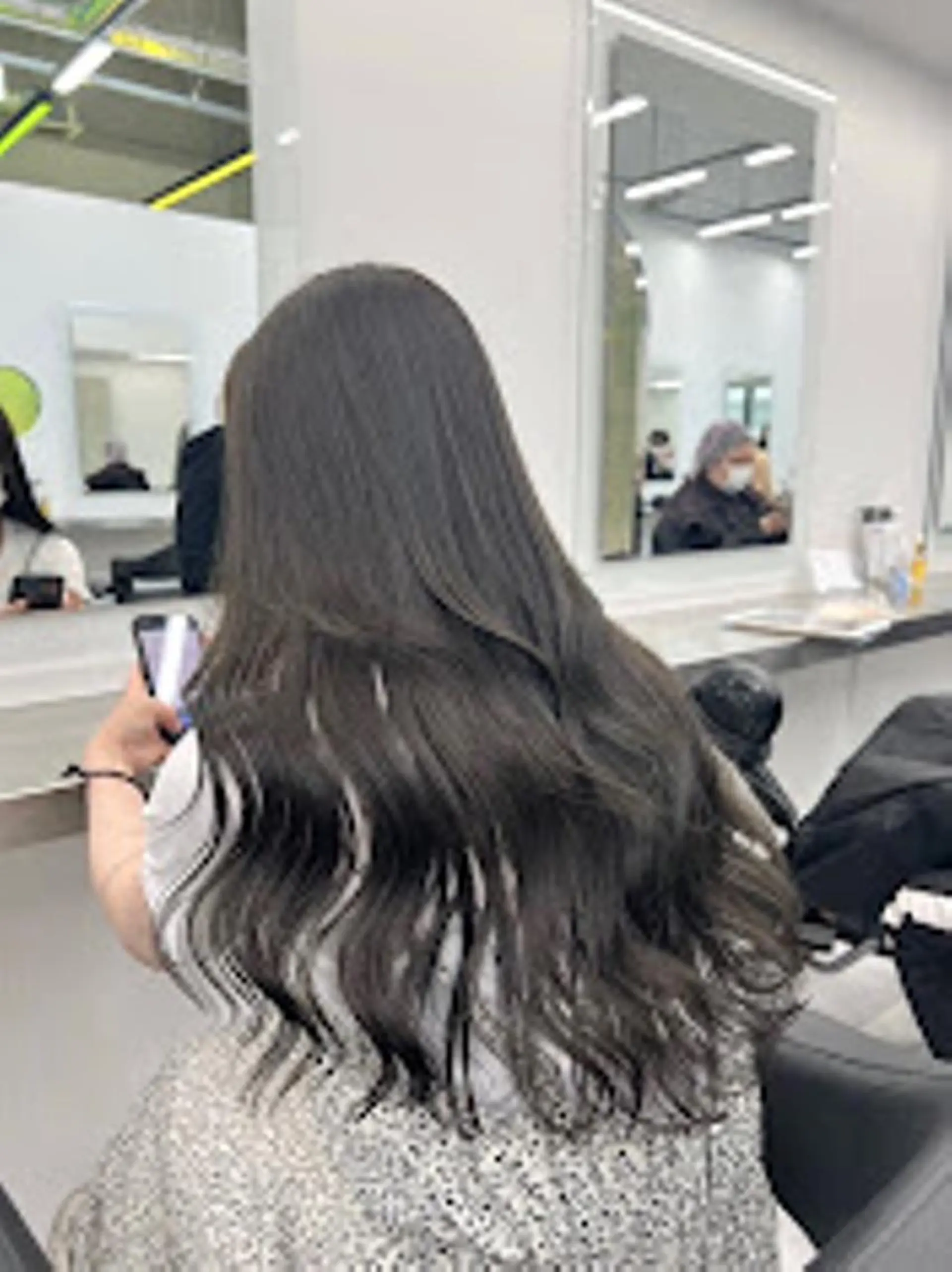 カラー 🪞THEATER 表参道店🩰のヘアスタイル