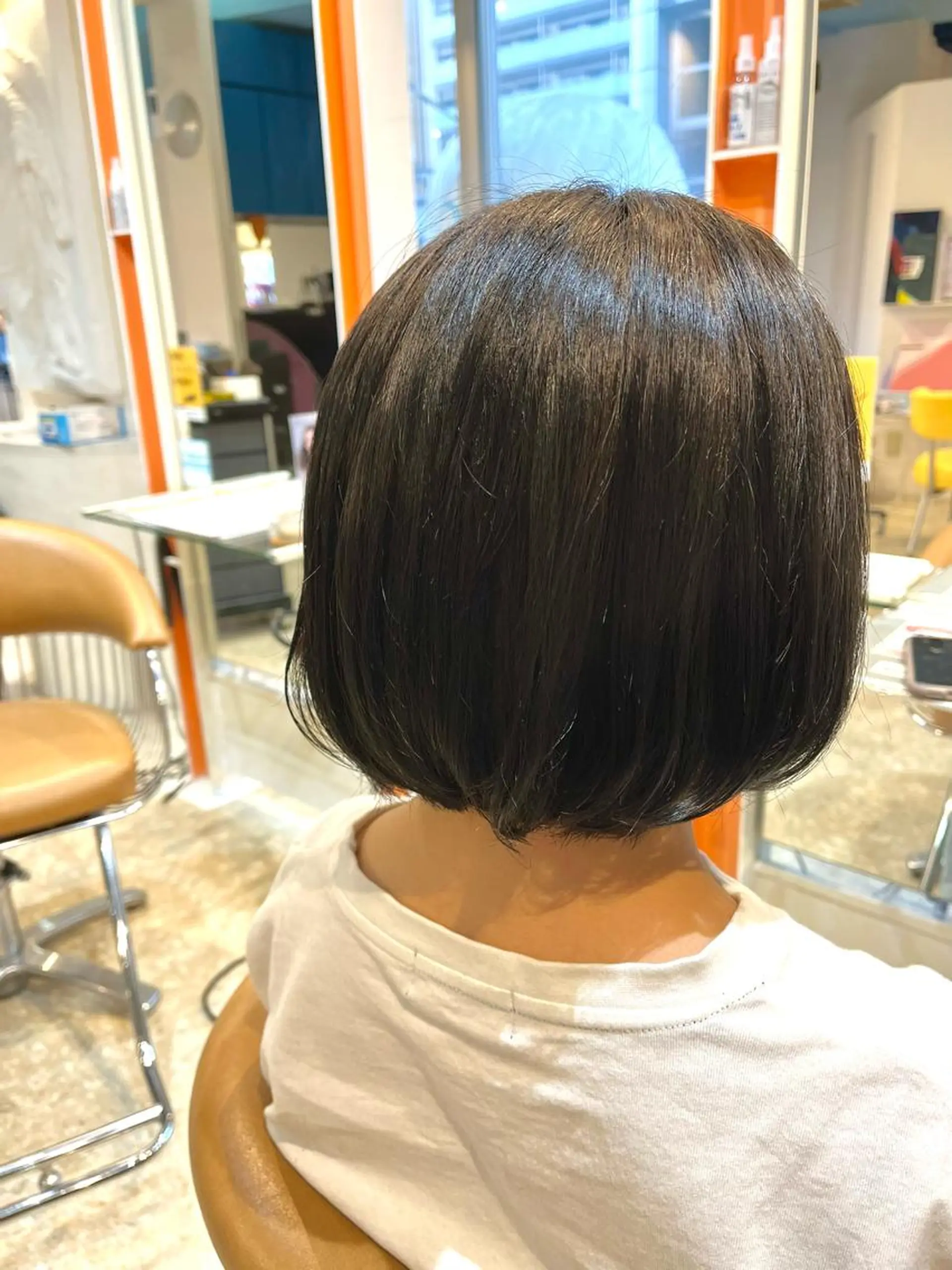 ミディアム カラー アッシュ ヘアカラー トリートメント うしだ かおるのヘアスタイル