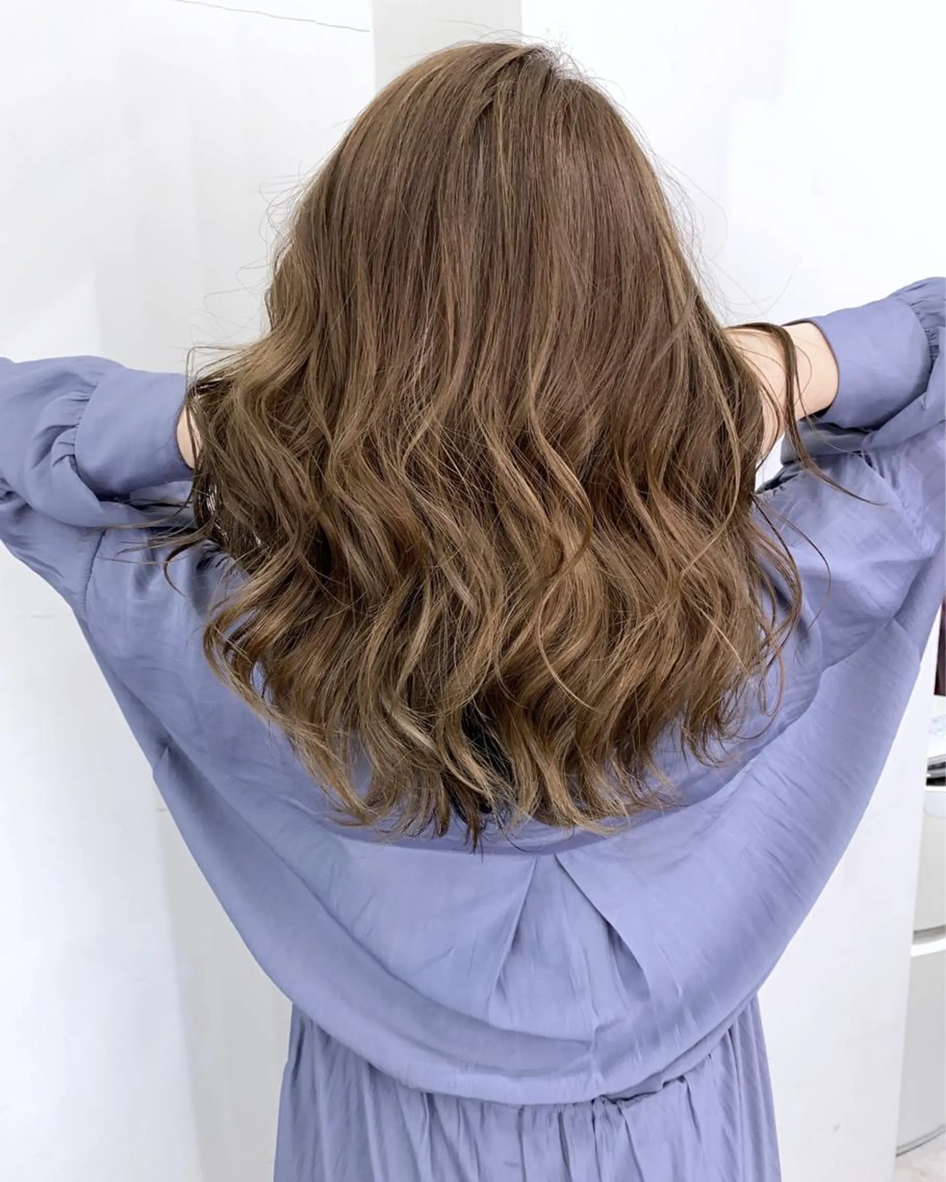 ミディアム カラー エクステ（レミー毛） NINEのヘアスタイル