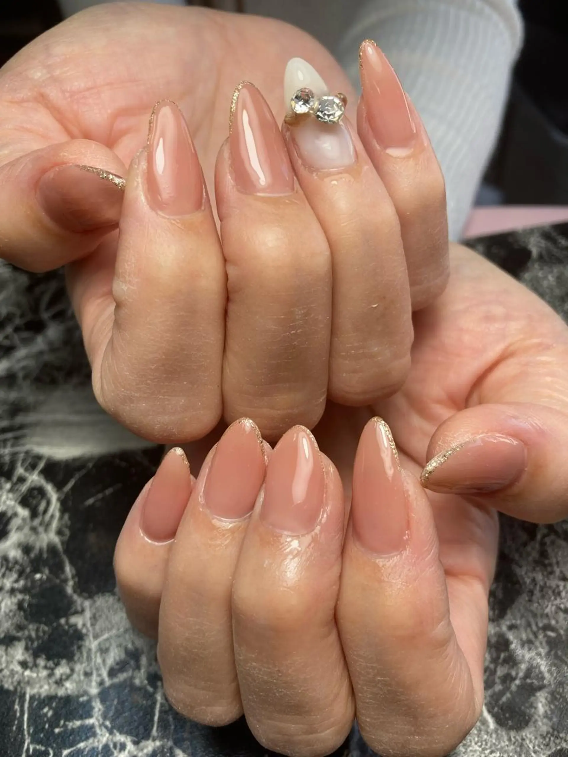 ミディアム ネイル ハンドネイル フットネイル ✴︎ Delightのネイルデザイン