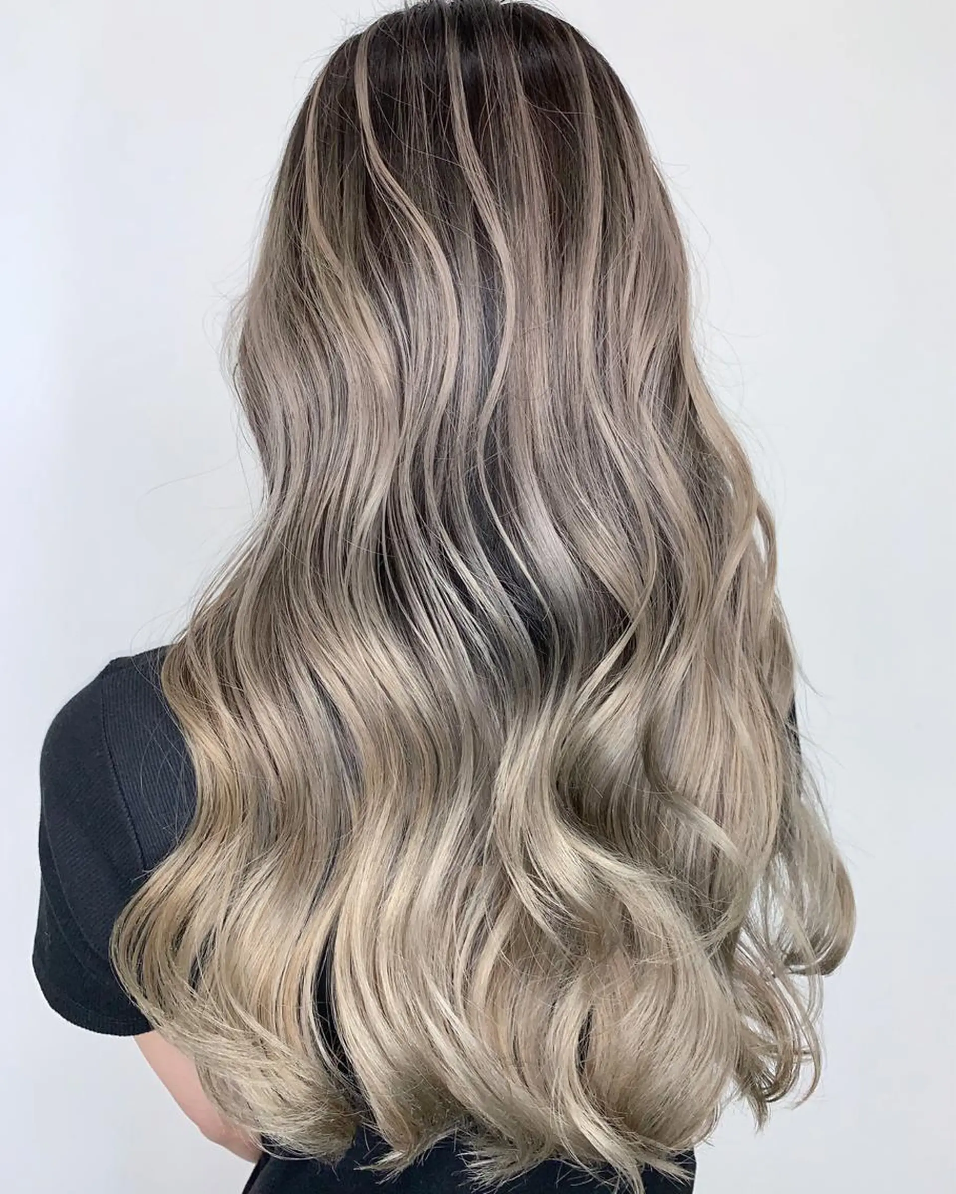 カラー LINOET NAGOYA所属・中川 来紀のヘアスタイル