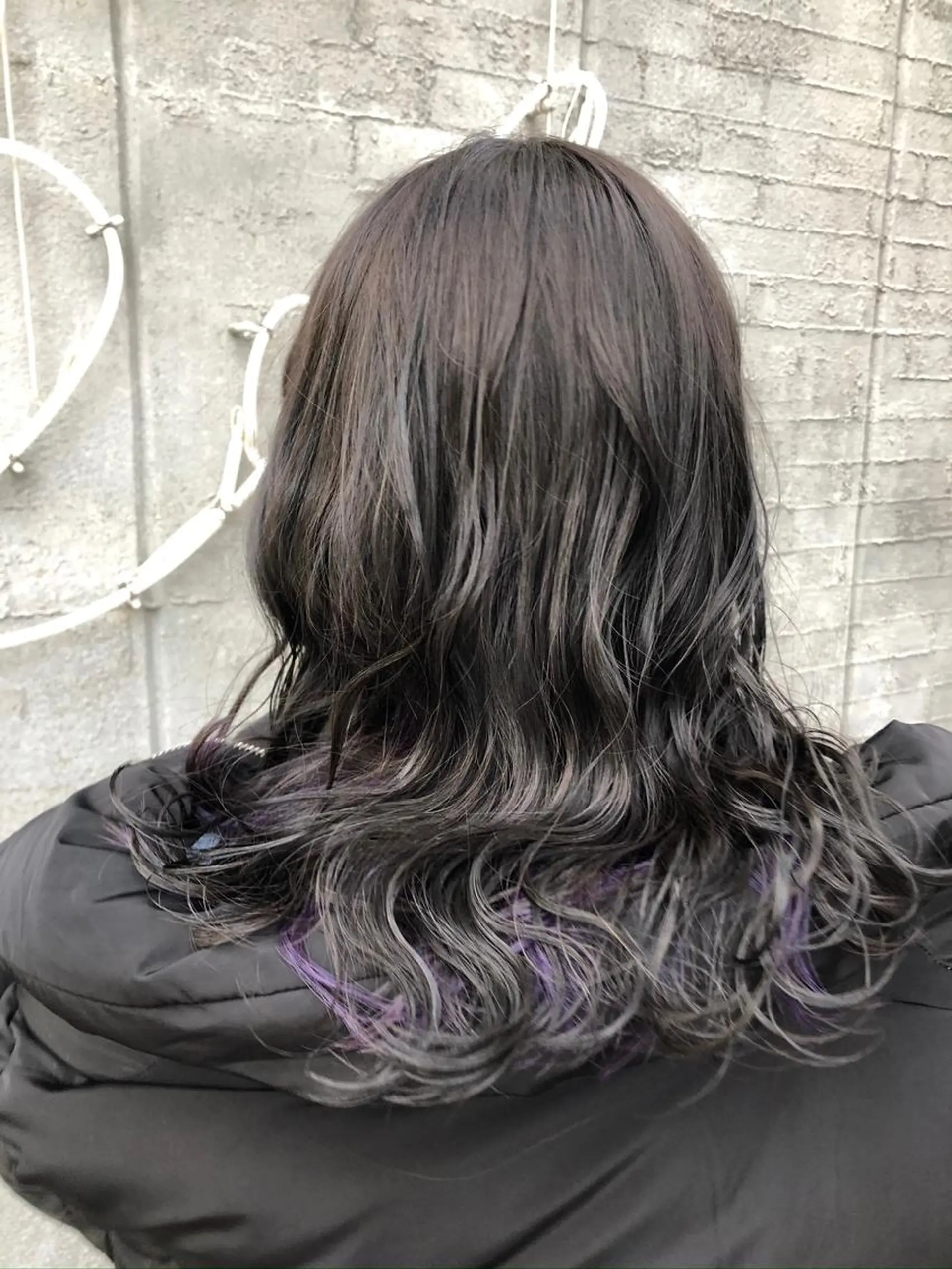 セミロング ブリーチ毛矯正.髪質 改善.髪にドラマをのヘアスタイル