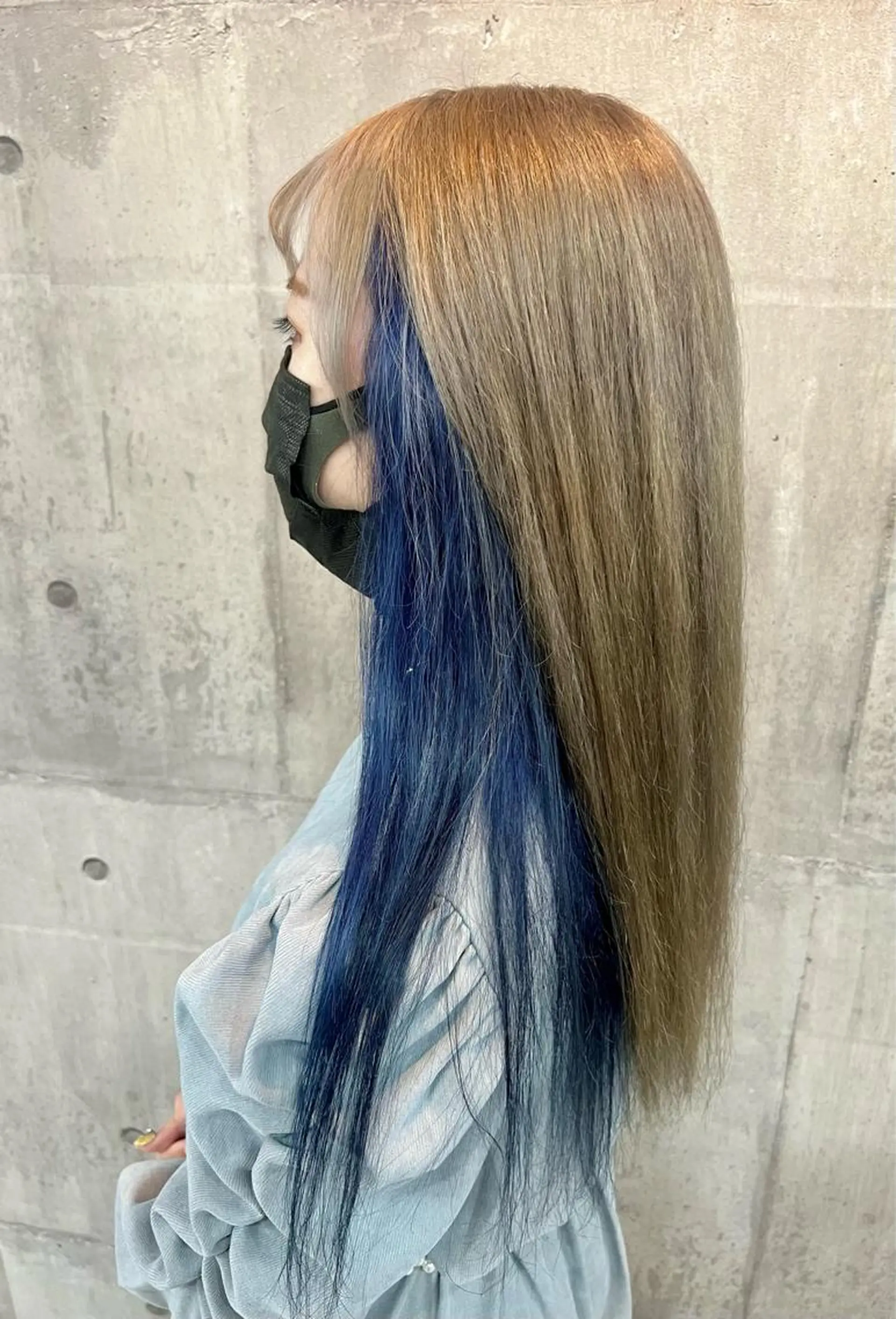 ロング カラー ベージュカラー ブリーチ ブルーカラー デザインカラー インナーカラー レイヤー/韓国 ハイトーン興津史弥のヘアスタイル