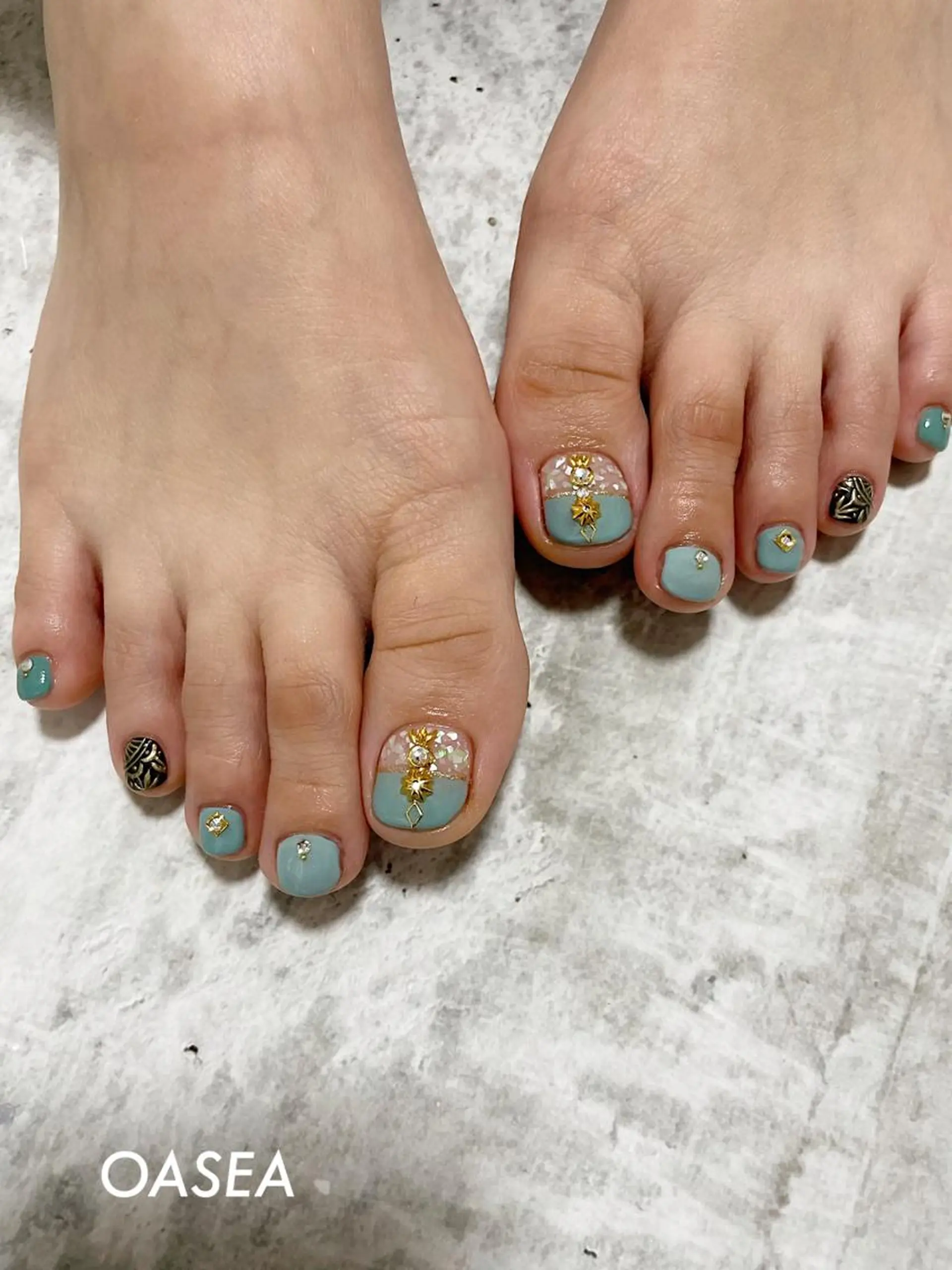 ネイル フットネイル 🌞💜 KAORI 🌴のネイルデザイン