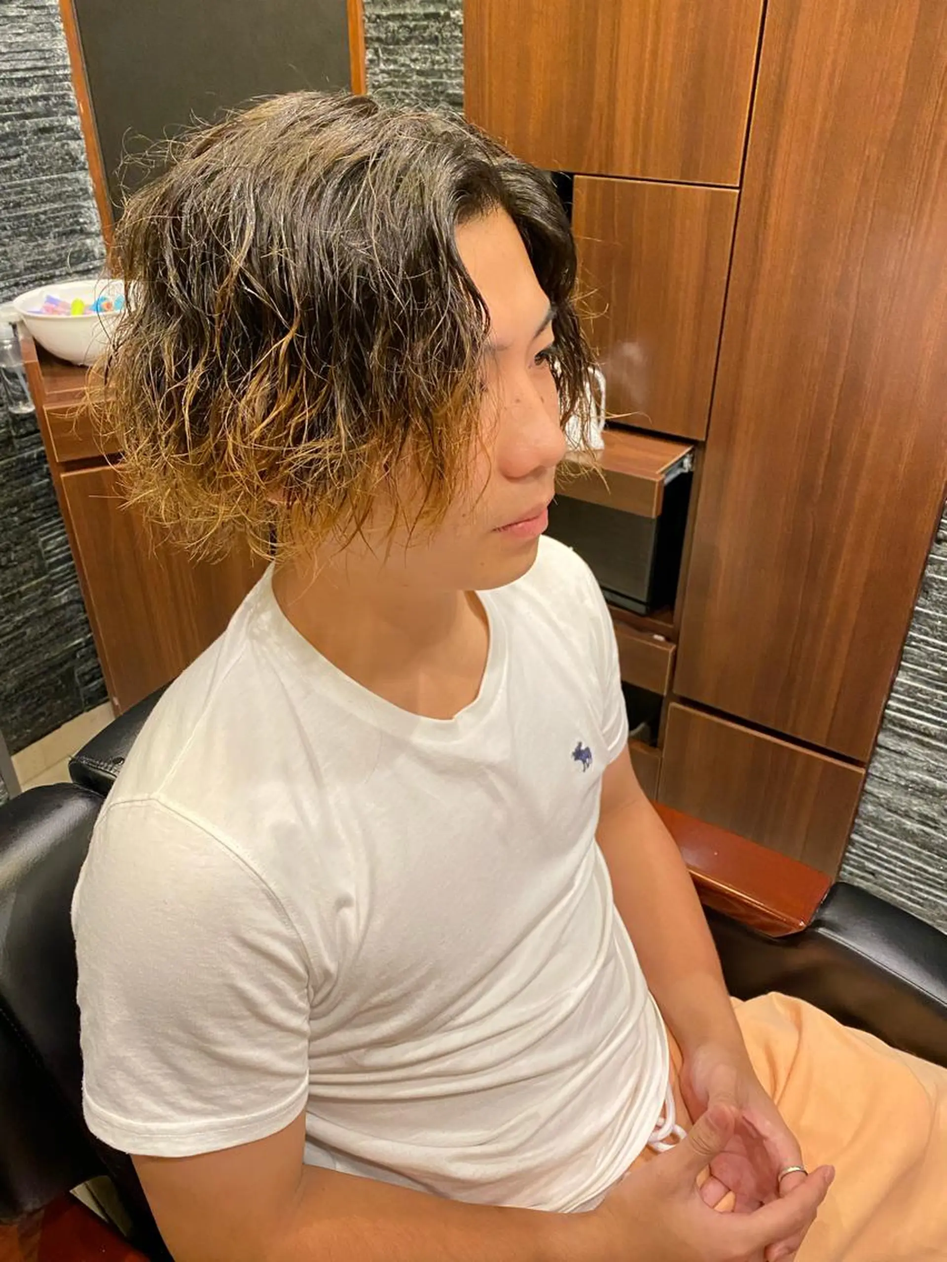 ロング パーマ メンズ ヒロ銀座ヘアーサロン BARBER SHOP川崎店所属・岡本 宗士のヘアスタイル