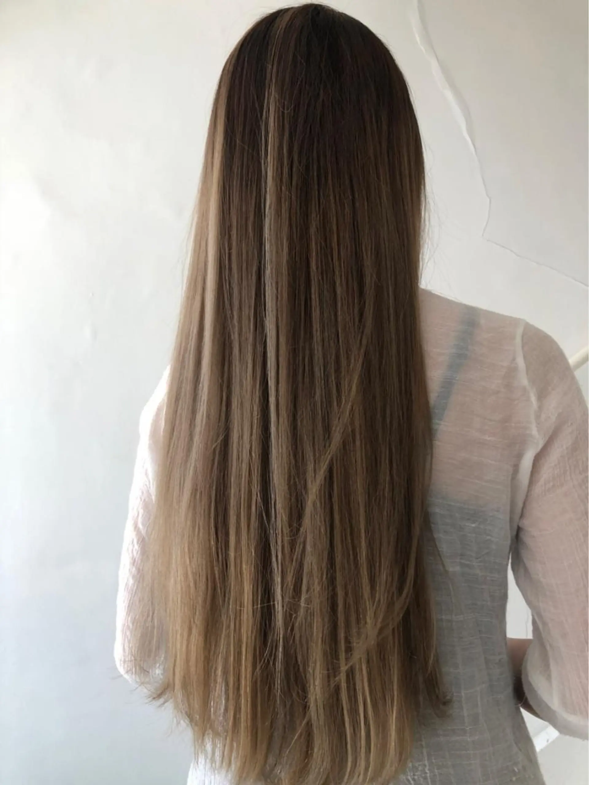 ロング カラー ベージュカラー グラデーションカラー シロ ⭐︎のヘアスタイル