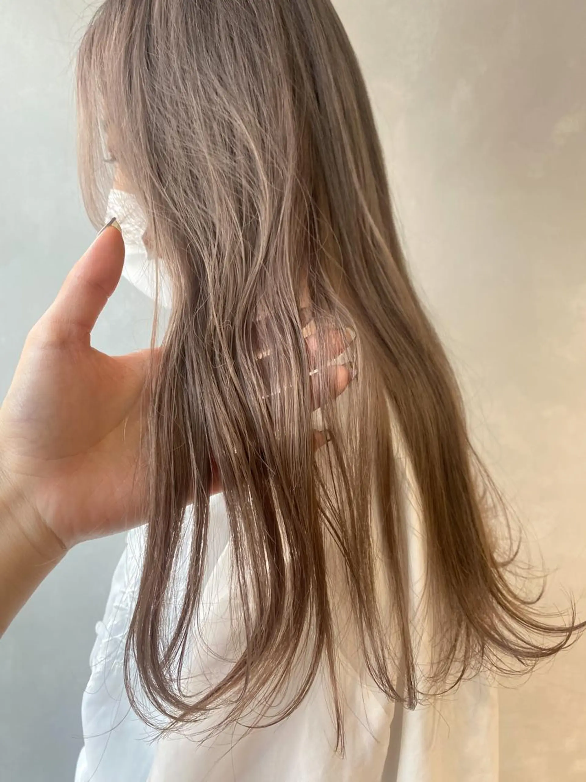 ロング カラー ヘアアレンジ ベージュカラー ミルクティーベージュ カット ヘアカラー #ブリーチカラー Akihoのヘアスタイル