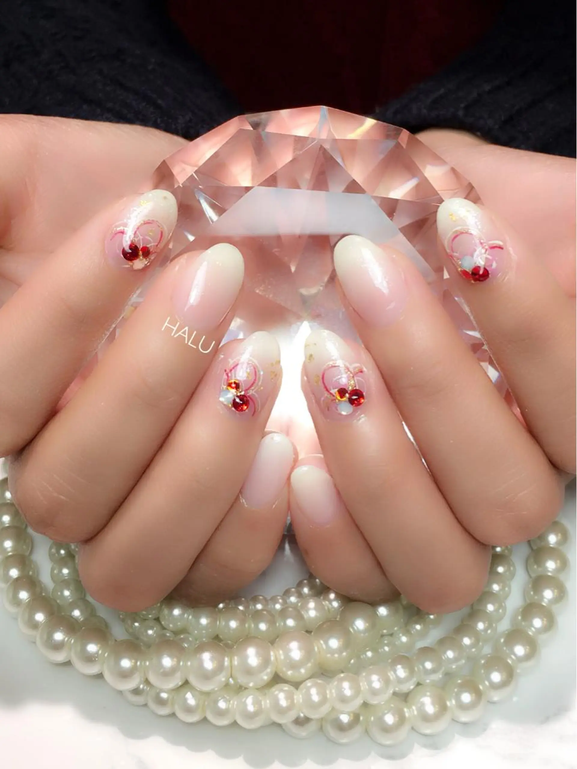 ネイル 持ち込み 赤色 ブライダルネイル HALU ハルのネイルデザイン