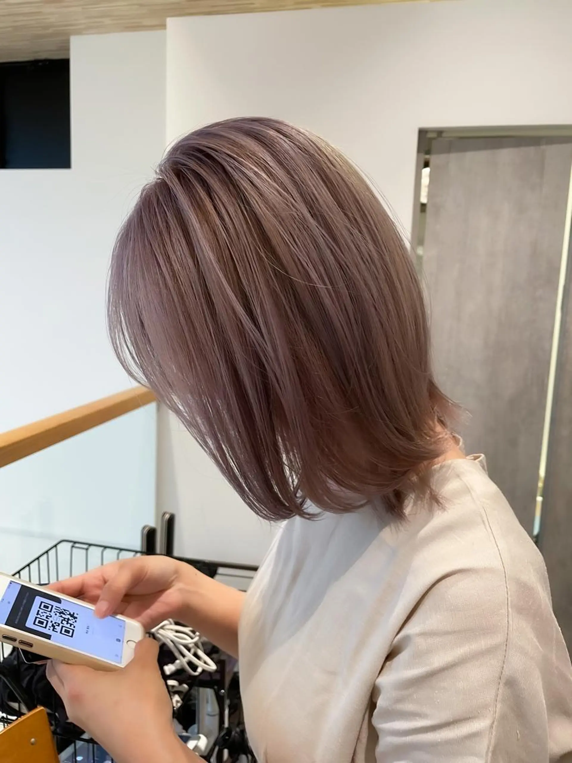 ショート カラー ヘアアレンジ ミニボブ/ブリーチ 🌈MISATOのヘアスタイル