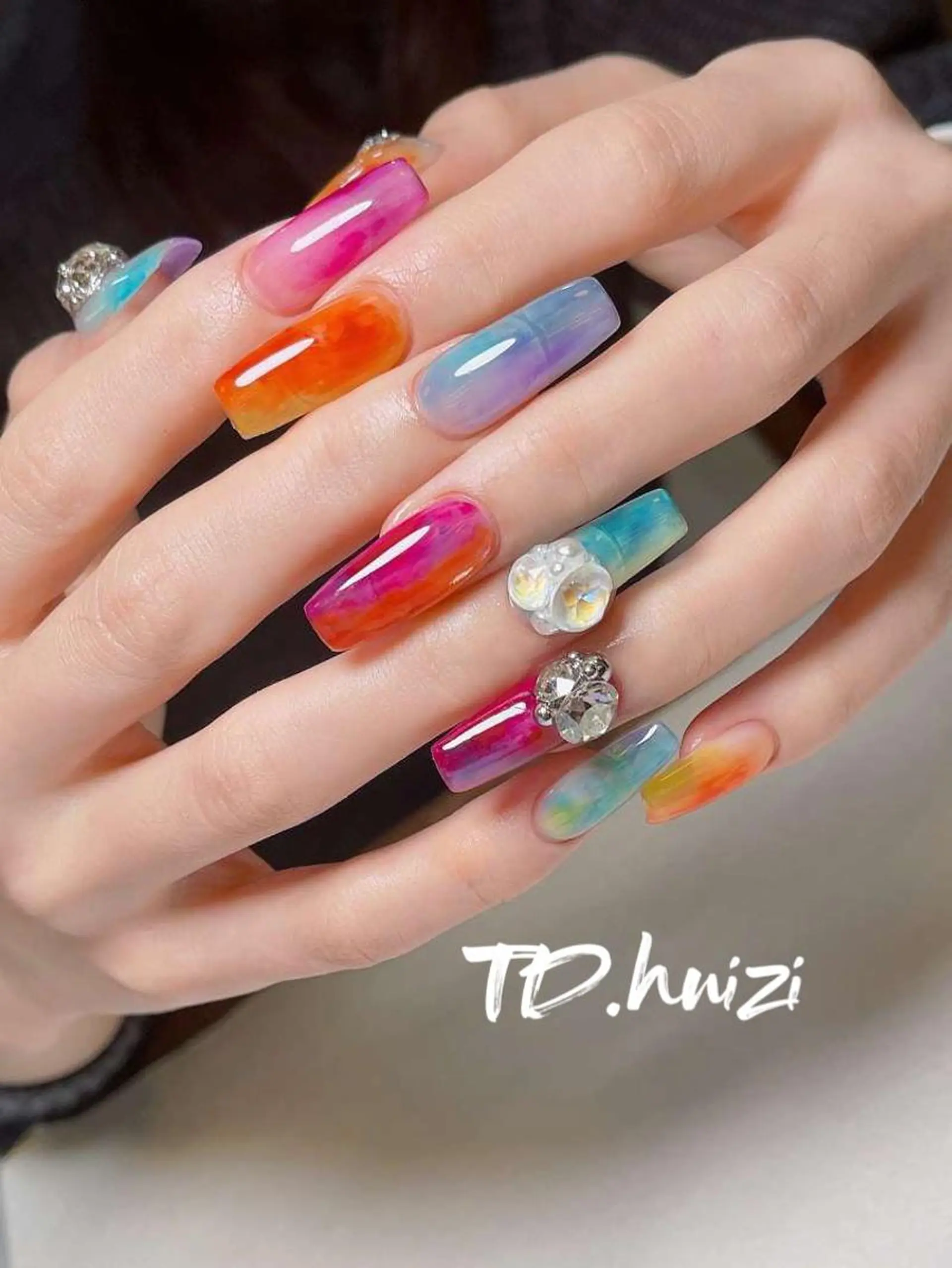 セミロング めぐみのネイルサロン 惠のネイルデザイン