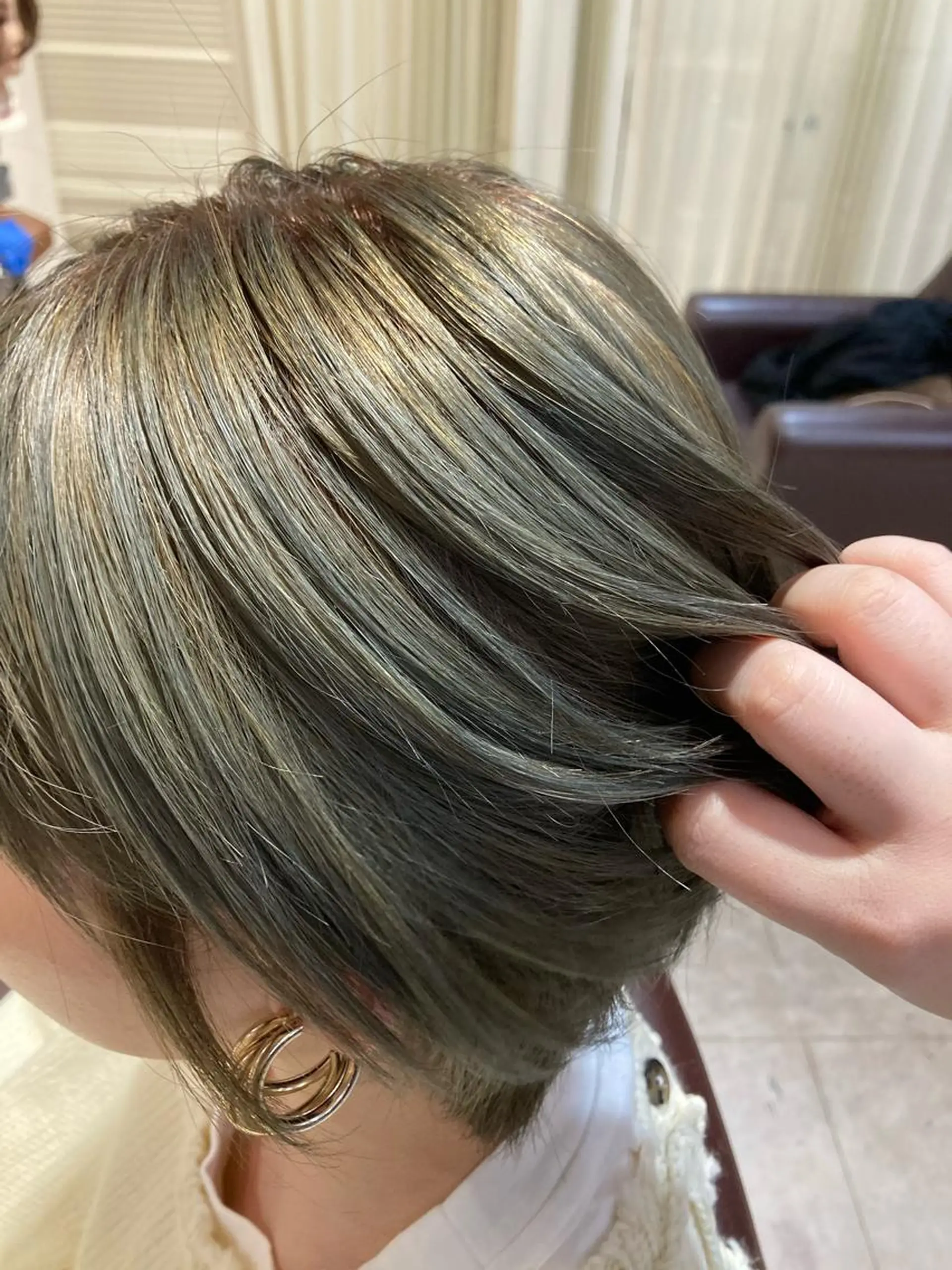 ショート カラー ブリーチ 髪質改善/透明感 カラー/内藤有須加のヘアスタイル