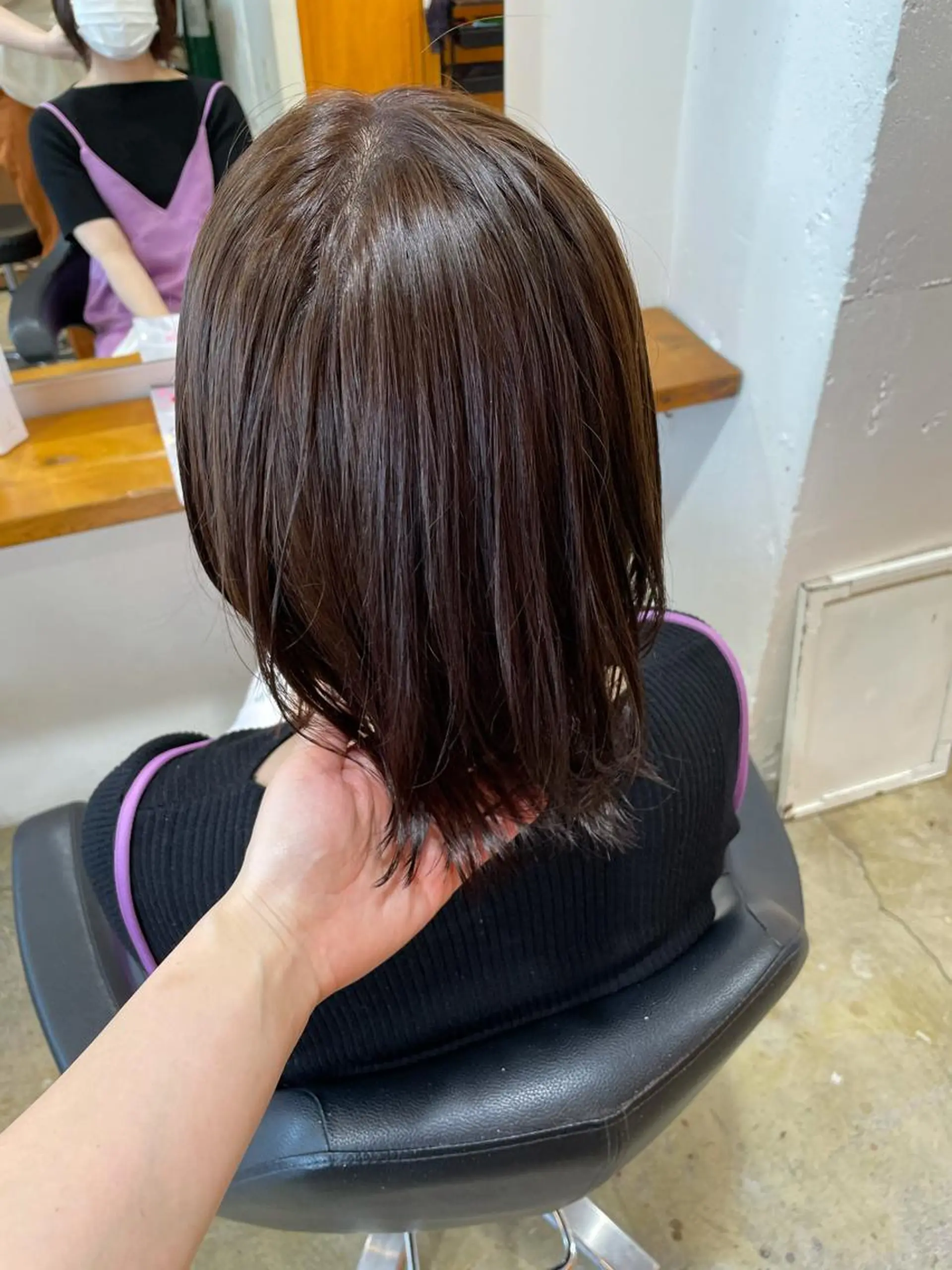 ミディアム カラー カット ヘアカラー トリートメント MIOベージュカラー 柔らかいカラーのヘアスタイル