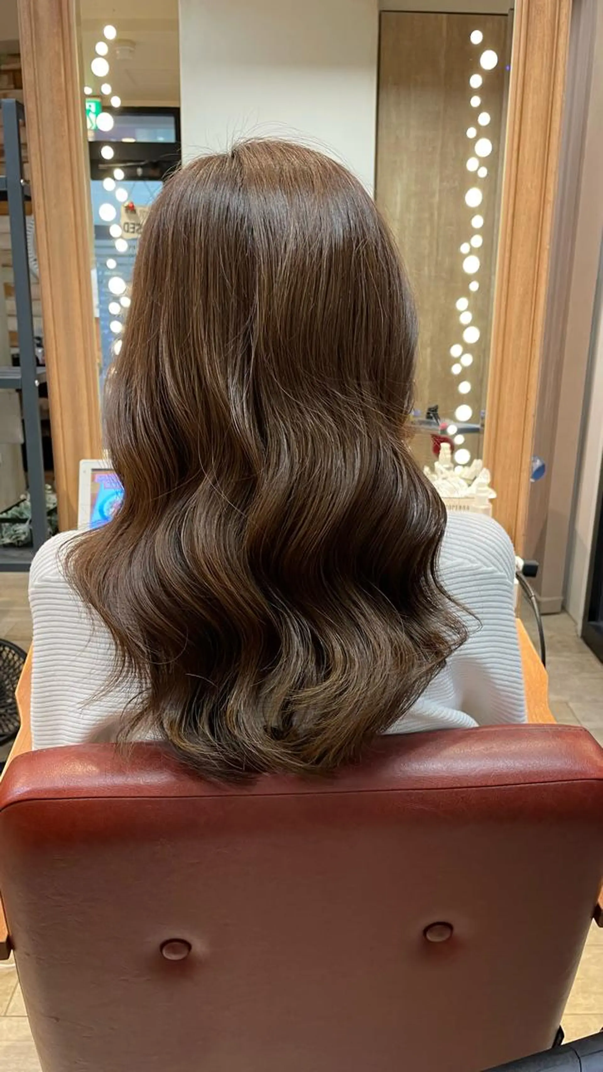ロング カラー ベージュカラー トリートメント カット ヘアカラー トリートメント LOG/所属・なりたいを叶えます！ 出口 紗依のヘアスタイル