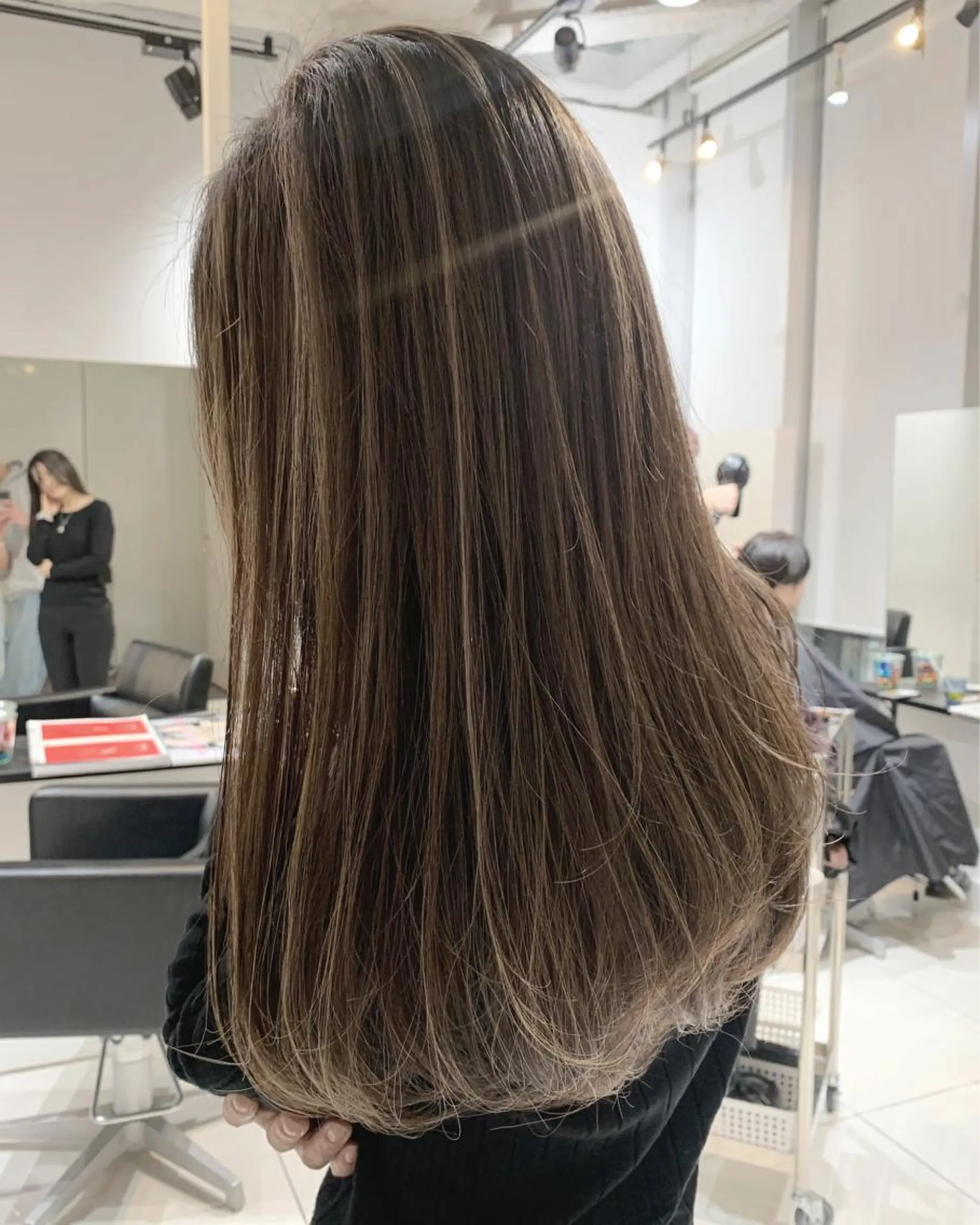 ロング ハイライト 髪質改善land千葉所属・阿部 圭悟のヘアスタイル