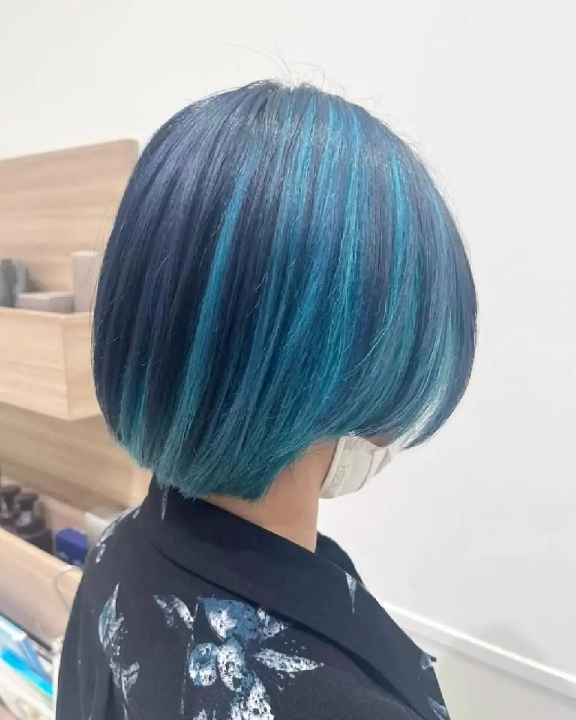 ショート カラー ブルーカラー インナーカラー ネイビーカラー あらげ 🌈推しカラー🌈ᵕのヘアスタイル