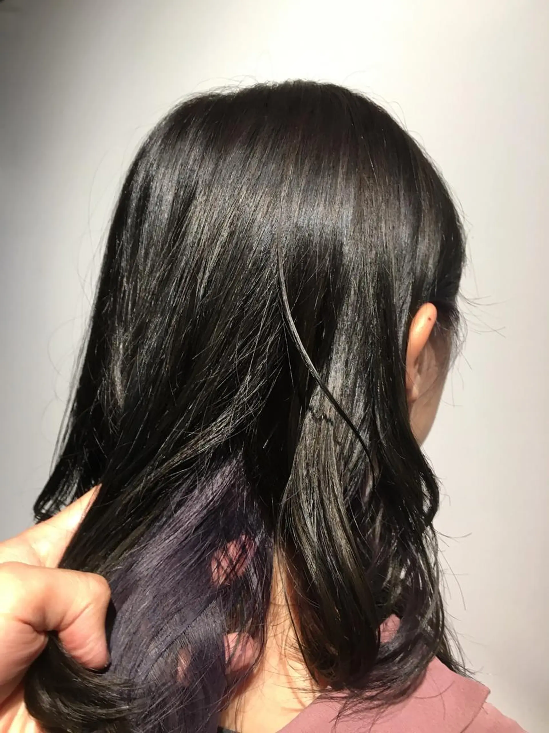 ミディアム カラー アッシュ インナーカラー パープルカラー パープルアッシュ Lee東三国 店長 谷辻誠志のヘアスタイル