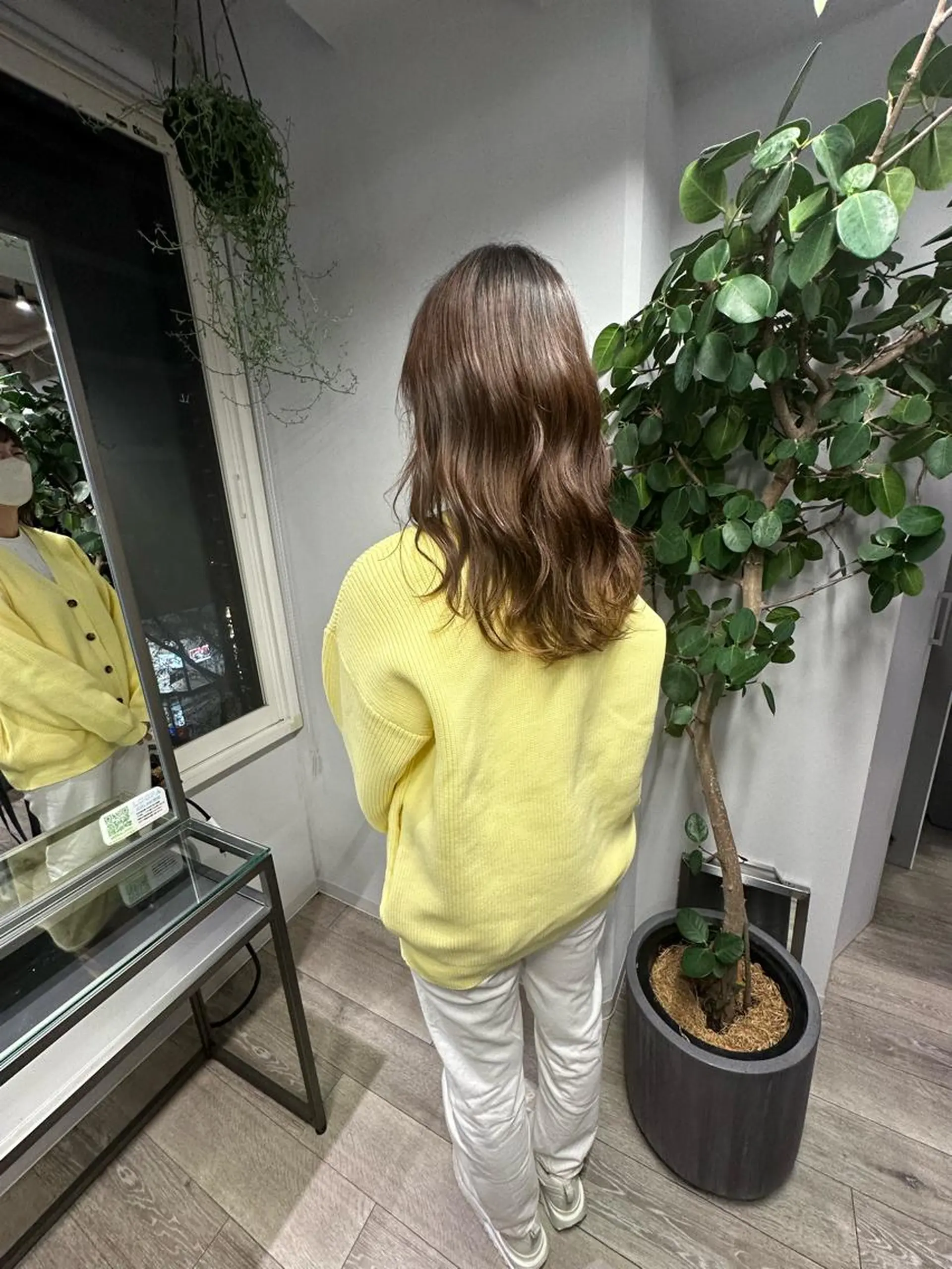 セミロング 山本 菜月のヘアスタイル