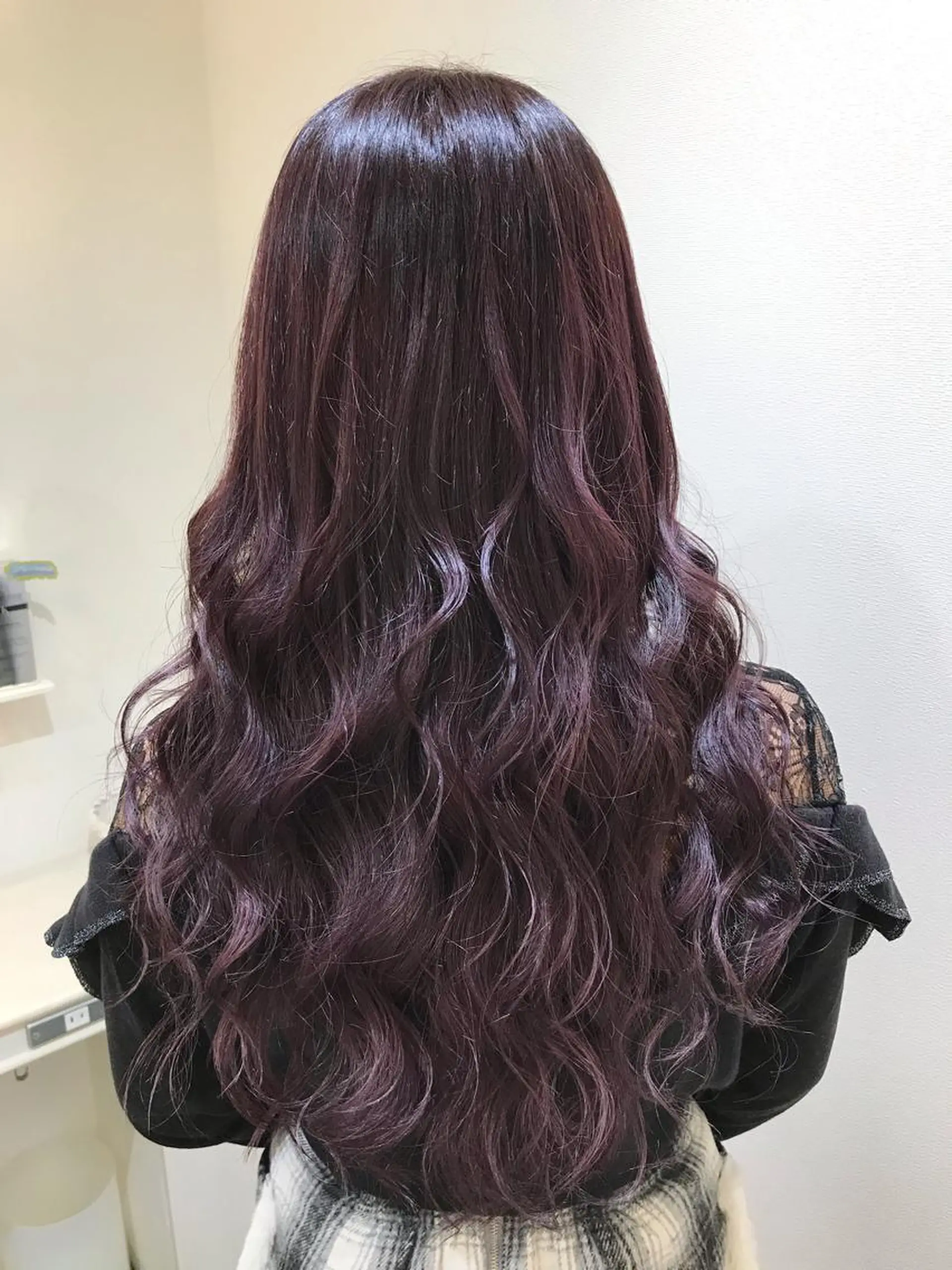 ロング カラー パープルカラー 清藤 綾のヘアスタイル