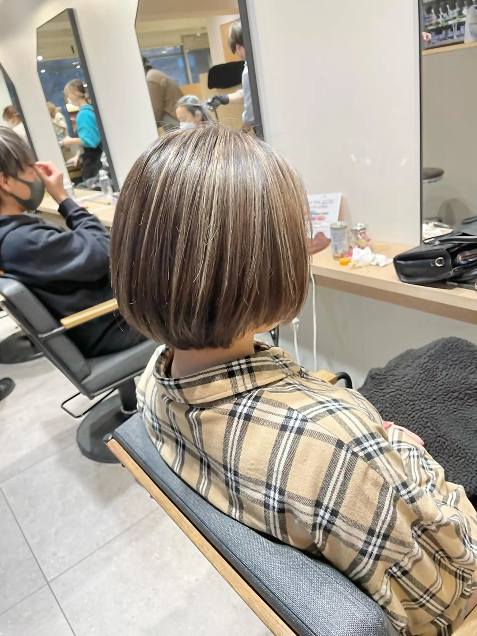 ショート カラー ハイライトカラー ハイライト Le'a所属・渋谷/フェード/ 國分 翔のヘアスタイル