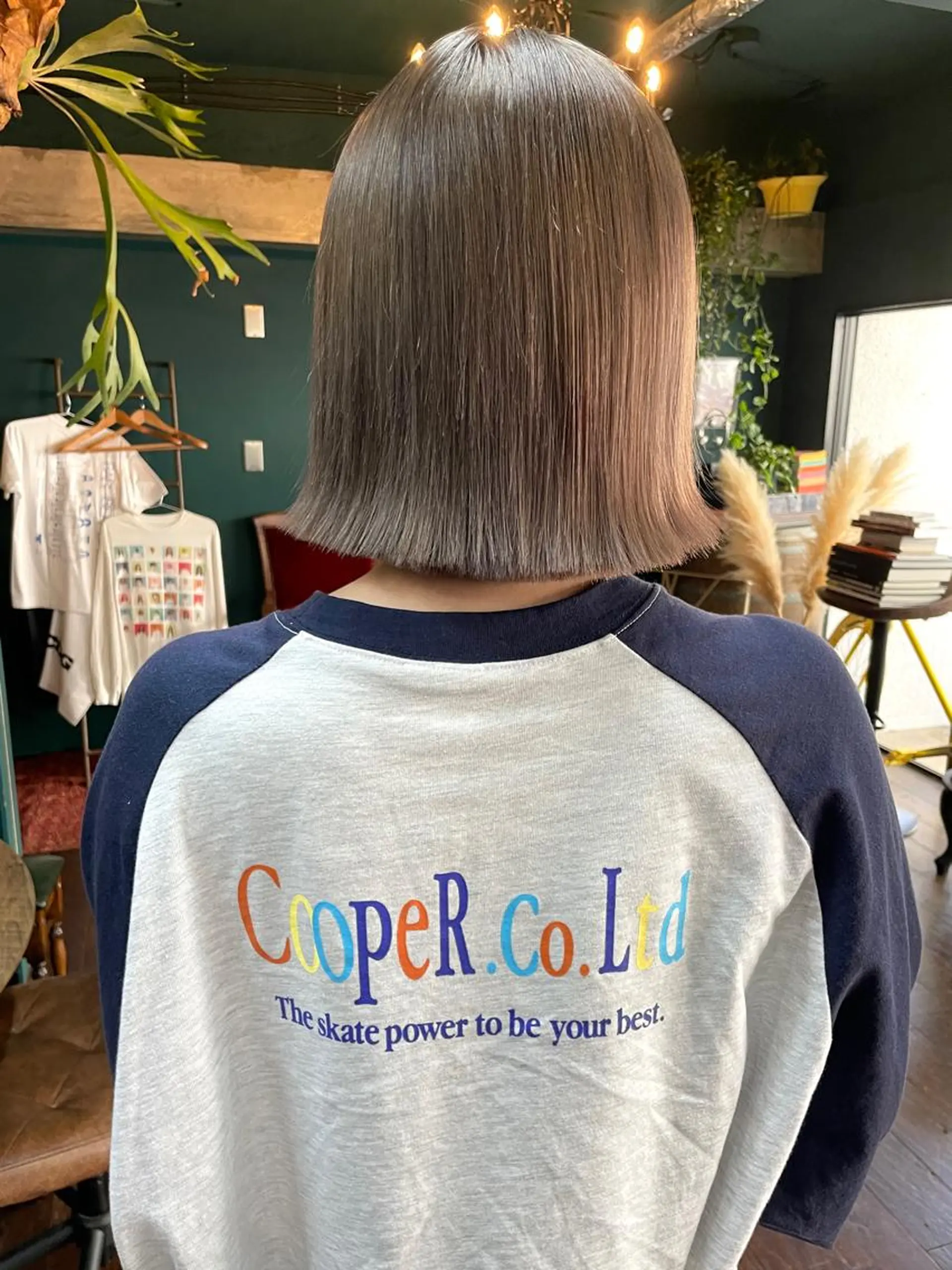 ミディアム カット ヘアカラー トリートメント vivre libre所属・vivre libreのヘアスタイル