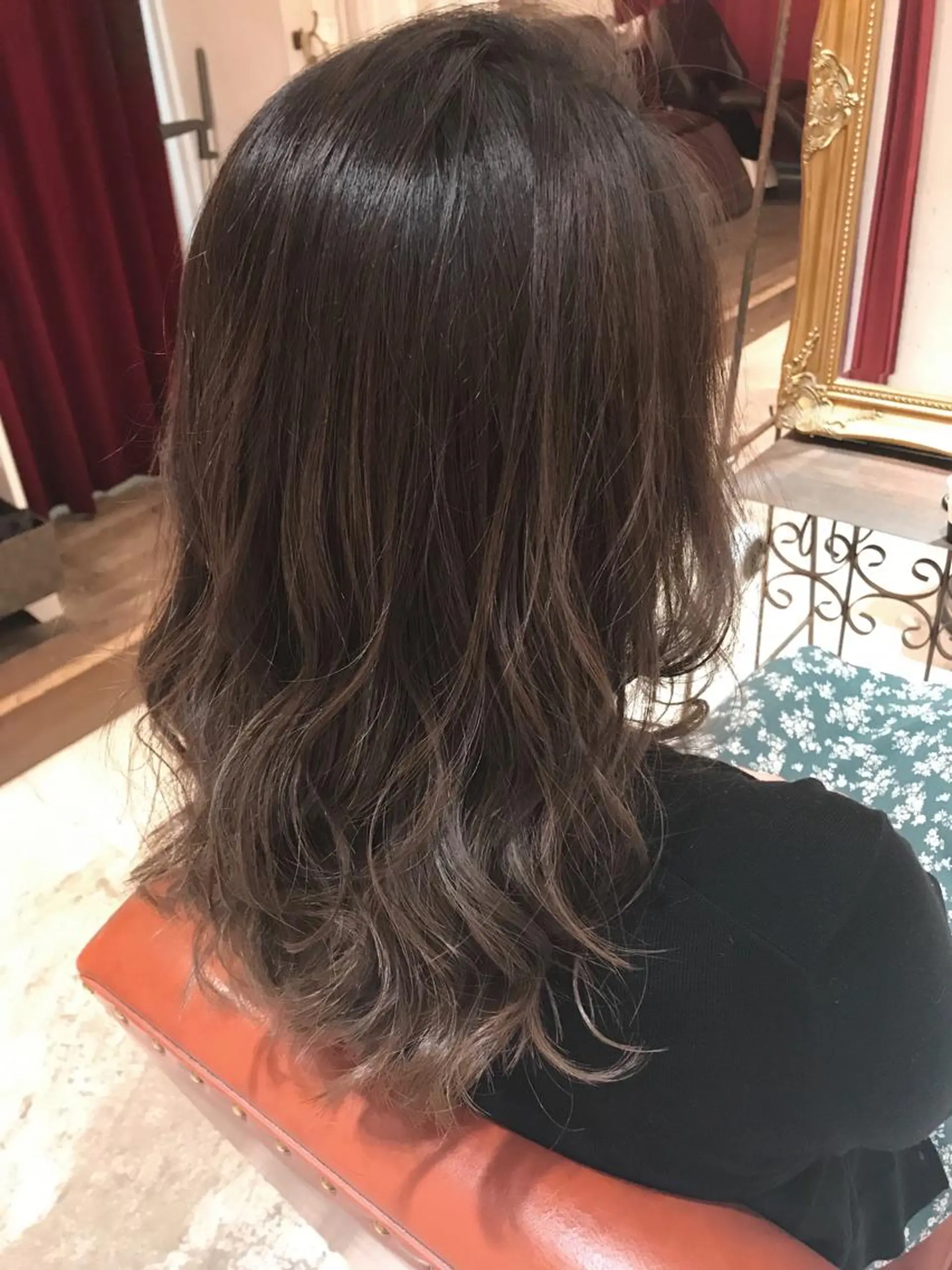 ロング カラー グラデーションカラー ハイライトカラー ハイライト BEBE所属・ご新規様限定 透明感カラーKANAのヘアスタイル