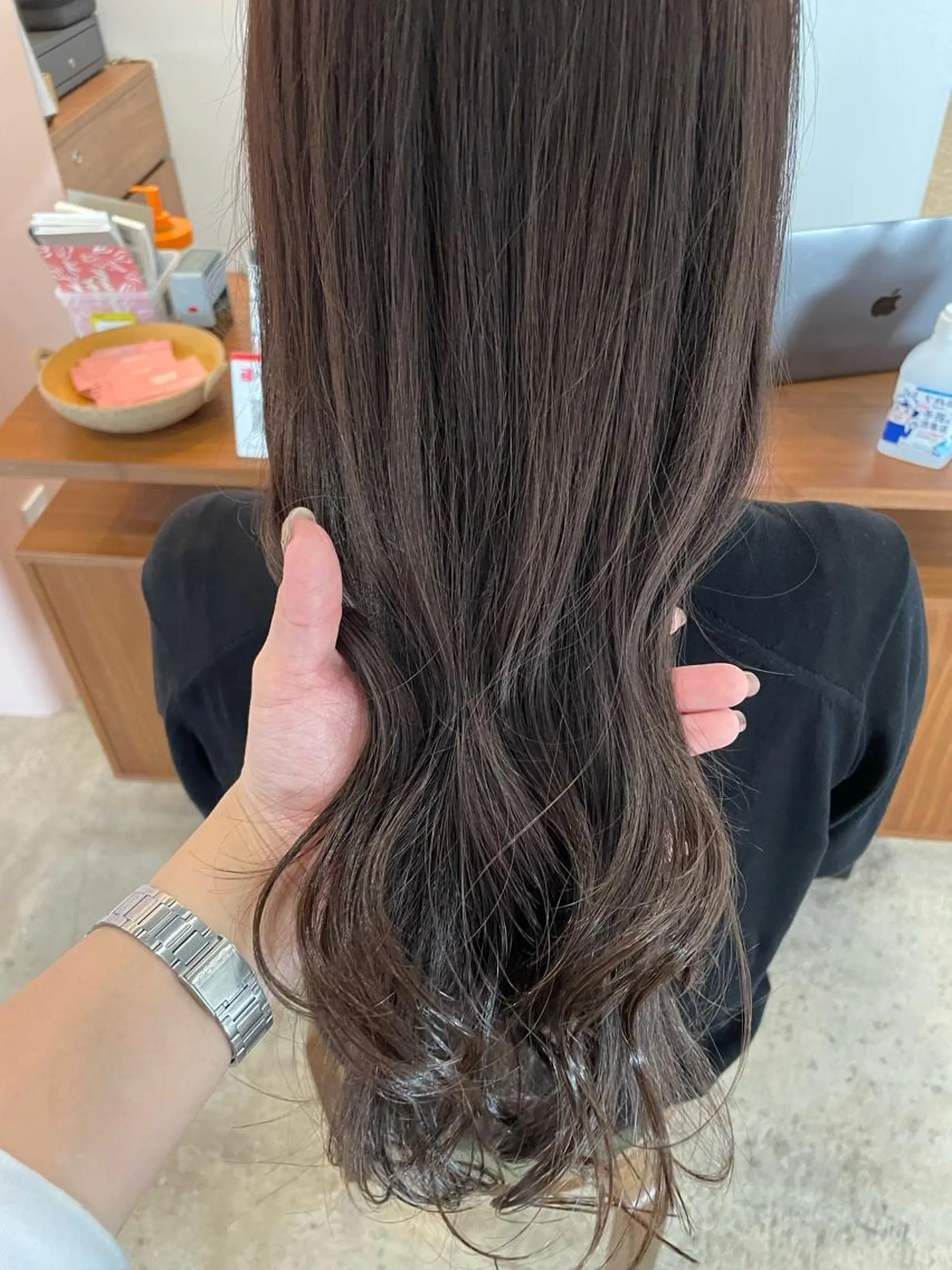 ロング カラー ヘアアレンジ ブリーチ グレージュ ブリーチなしカラー ヘアカラー トリートメント REONA🪽✨ 日常に馴染む髪🫧のヘアスタイル