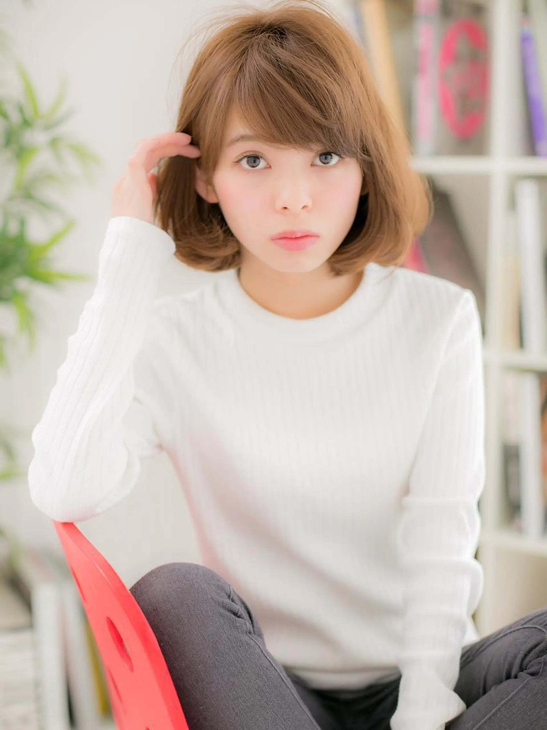 ミディアム 鬼澤 なお子のヘアスタイル