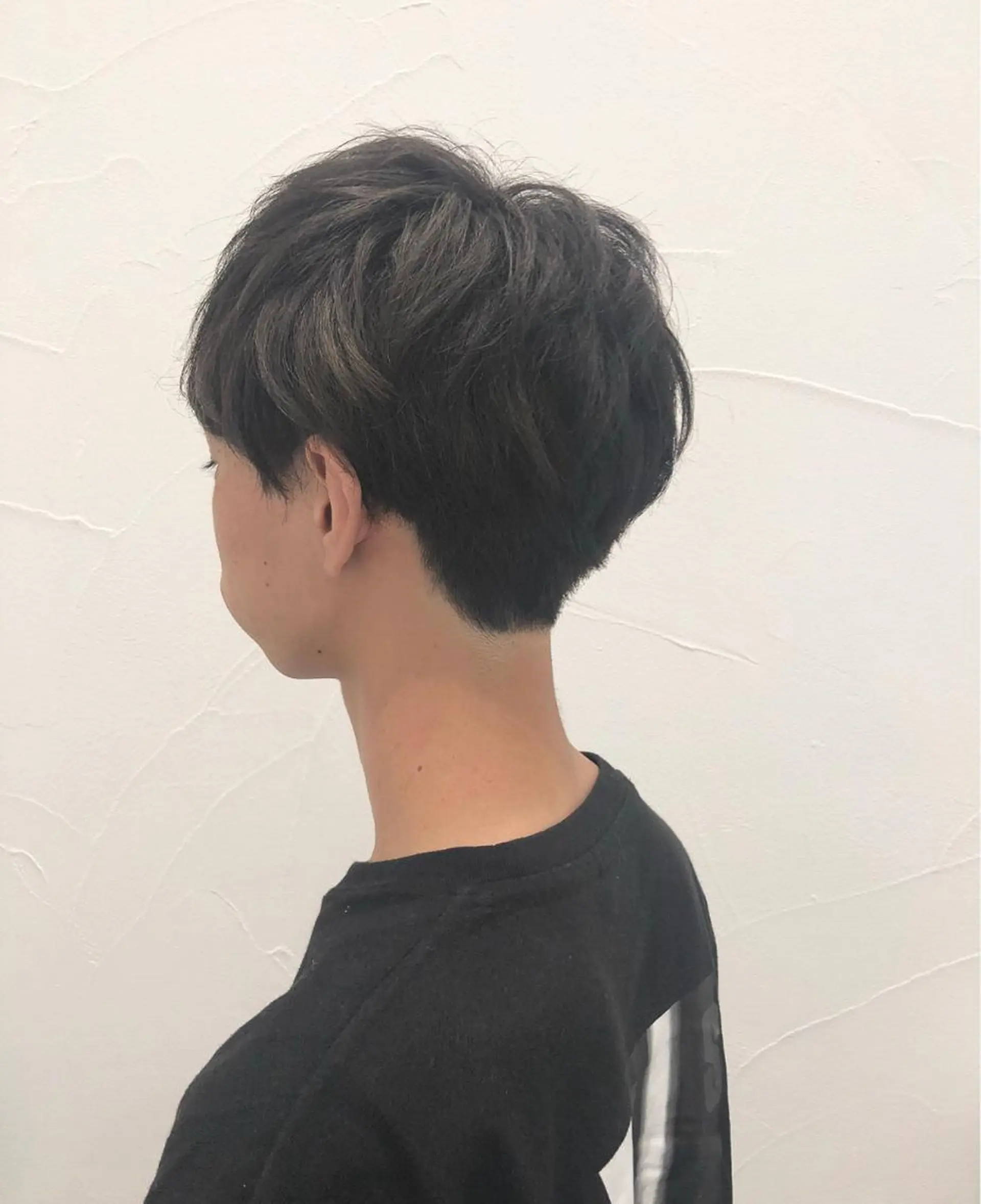 ショート カラー メンズ シルバー Ash中目黒店 榊間茜のヘアスタイル