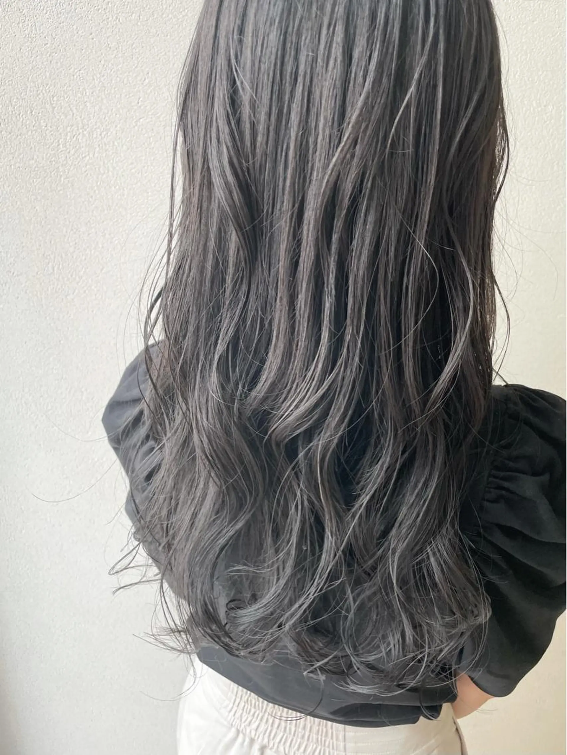 ロング カラー アッシュ アッシュグレー アッシュグレージュ 透明感カラー グレージュ 沢田 瞳のヘアスタイル