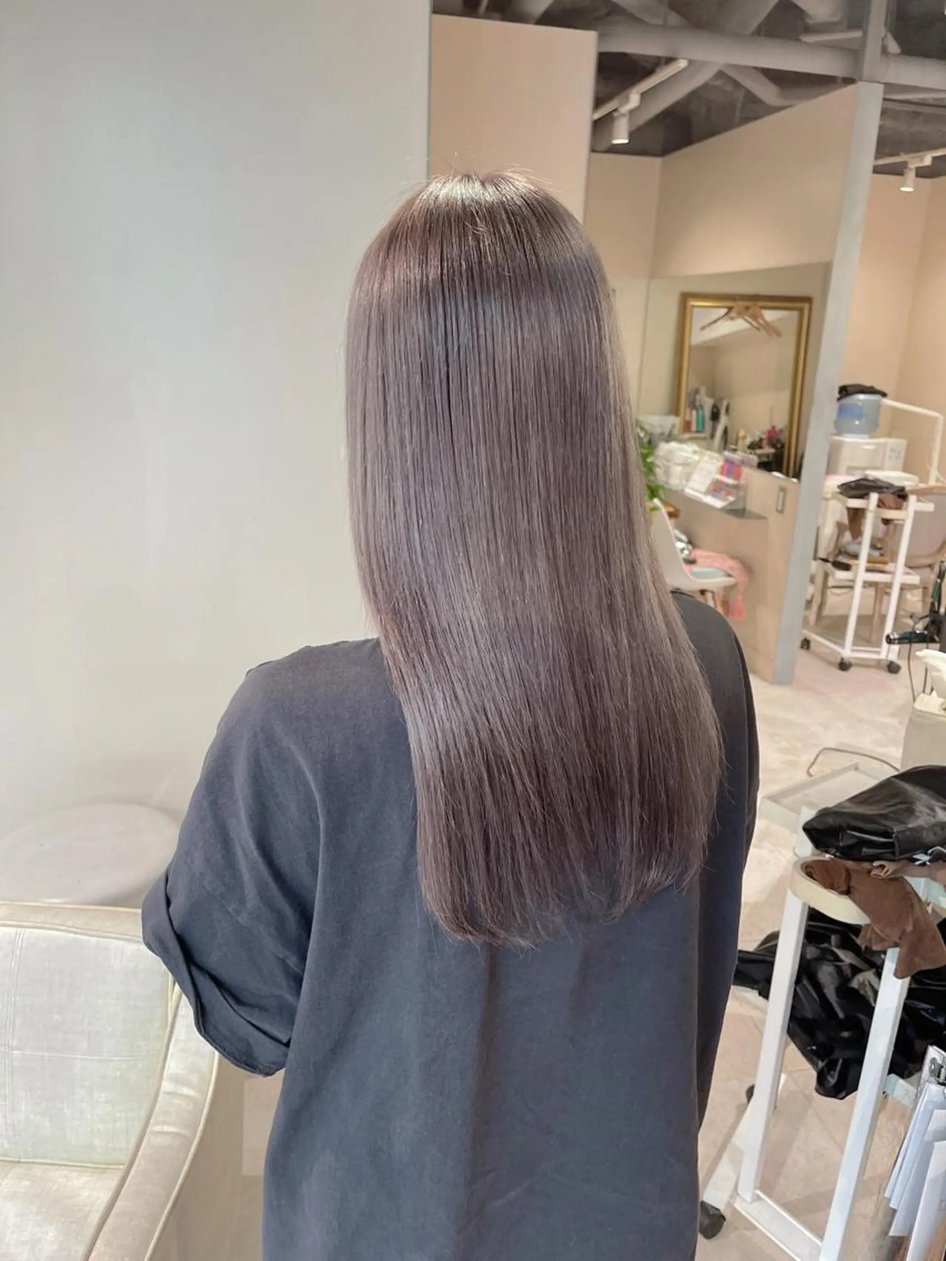 ロング カラー シールエクステ ブリーチ ケアブリーチ デザインカラー ハイトーンカラー ヘアカラー ムラ修正、複雑履歴 治すサロン🤍アミルのヘアスタイル