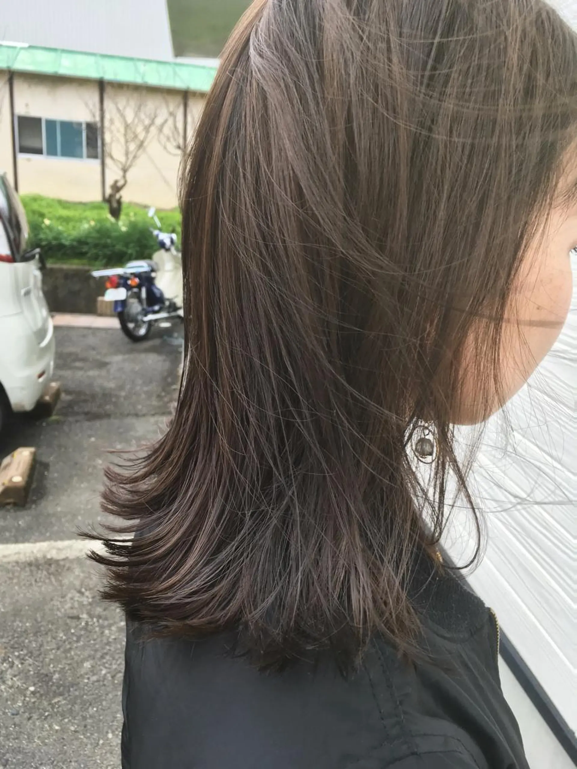 セミロング カラー ビヨウシツトリコ よねたにみなのヘアスタイル