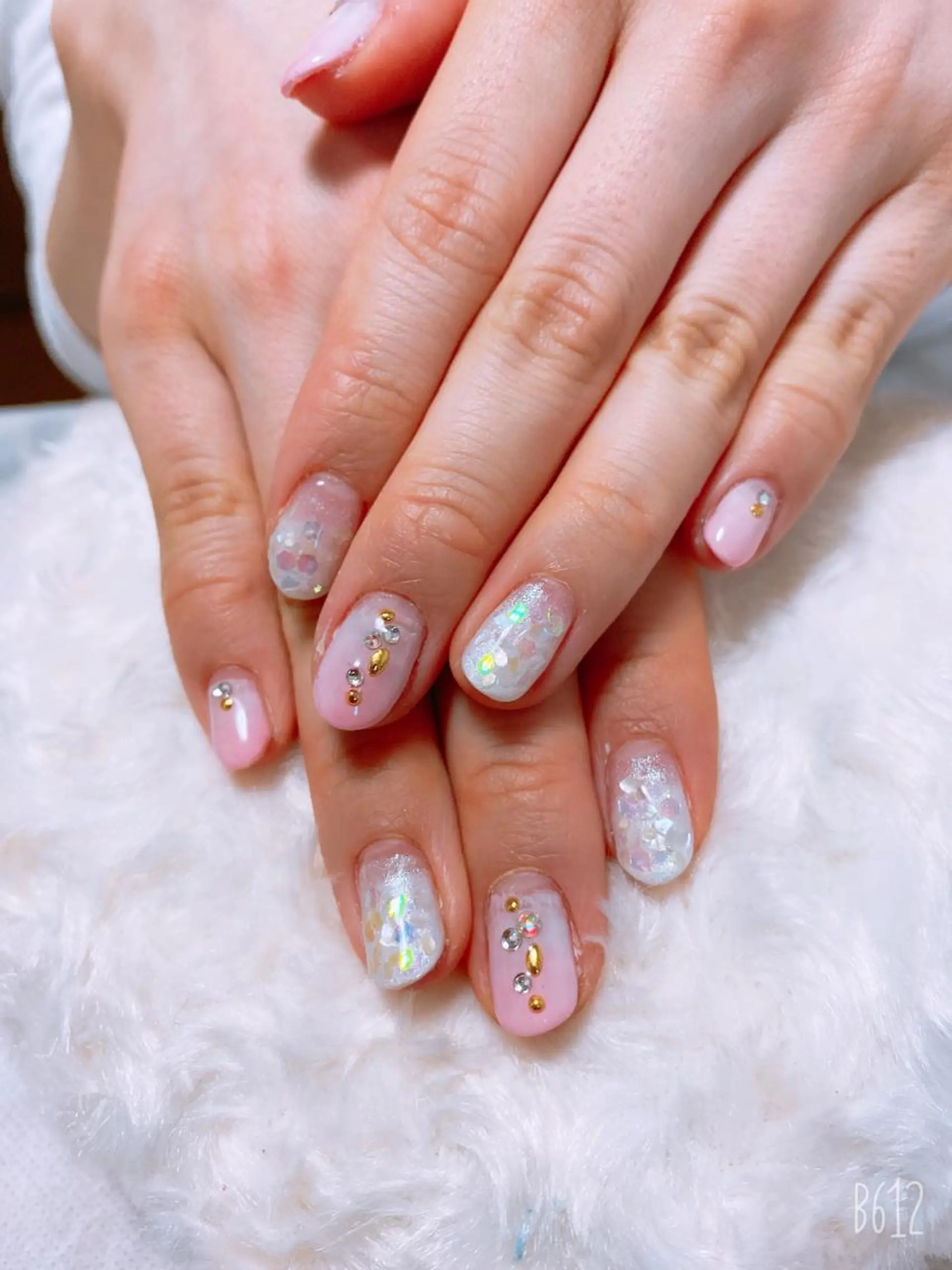 ネイル The Best Beauty受付担当のヘアスタイル