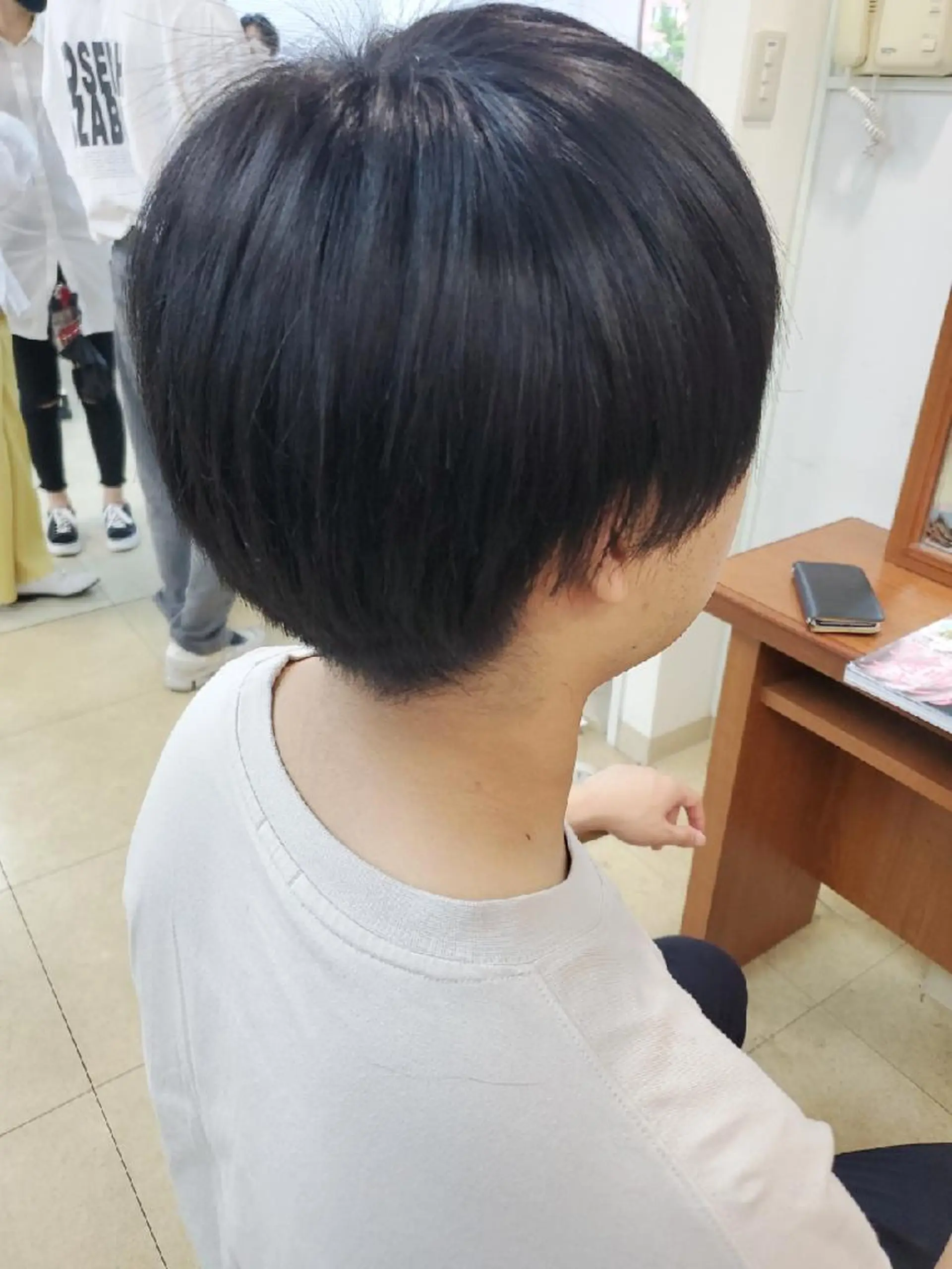 カラー garou津志田所属・緑川 凌のヘアスタイル