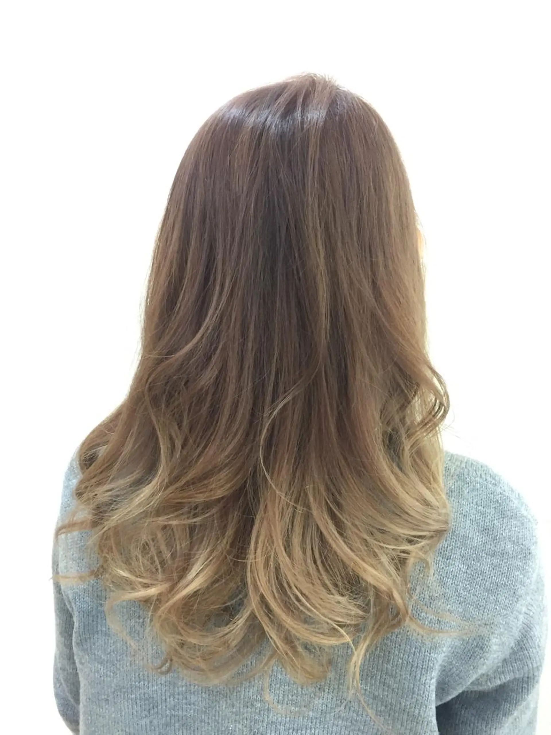 セミロング ロング カラー グラデーションカラー ﾊｲﾄｰﾝ/ｼｮｰﾄ 村上淳乃🐥のヘアスタイル