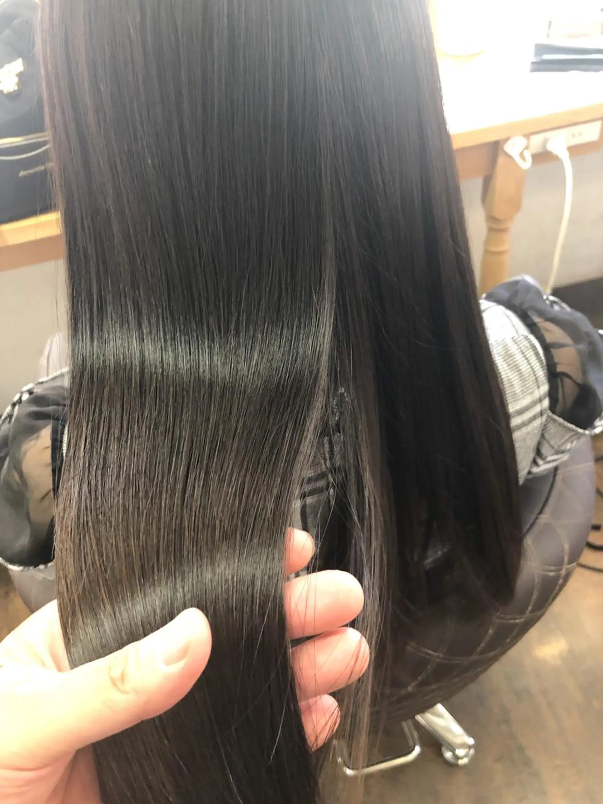 セミロング 髪質改善 カット トリートメント 髪質改善 suzukiのヘアスタイル