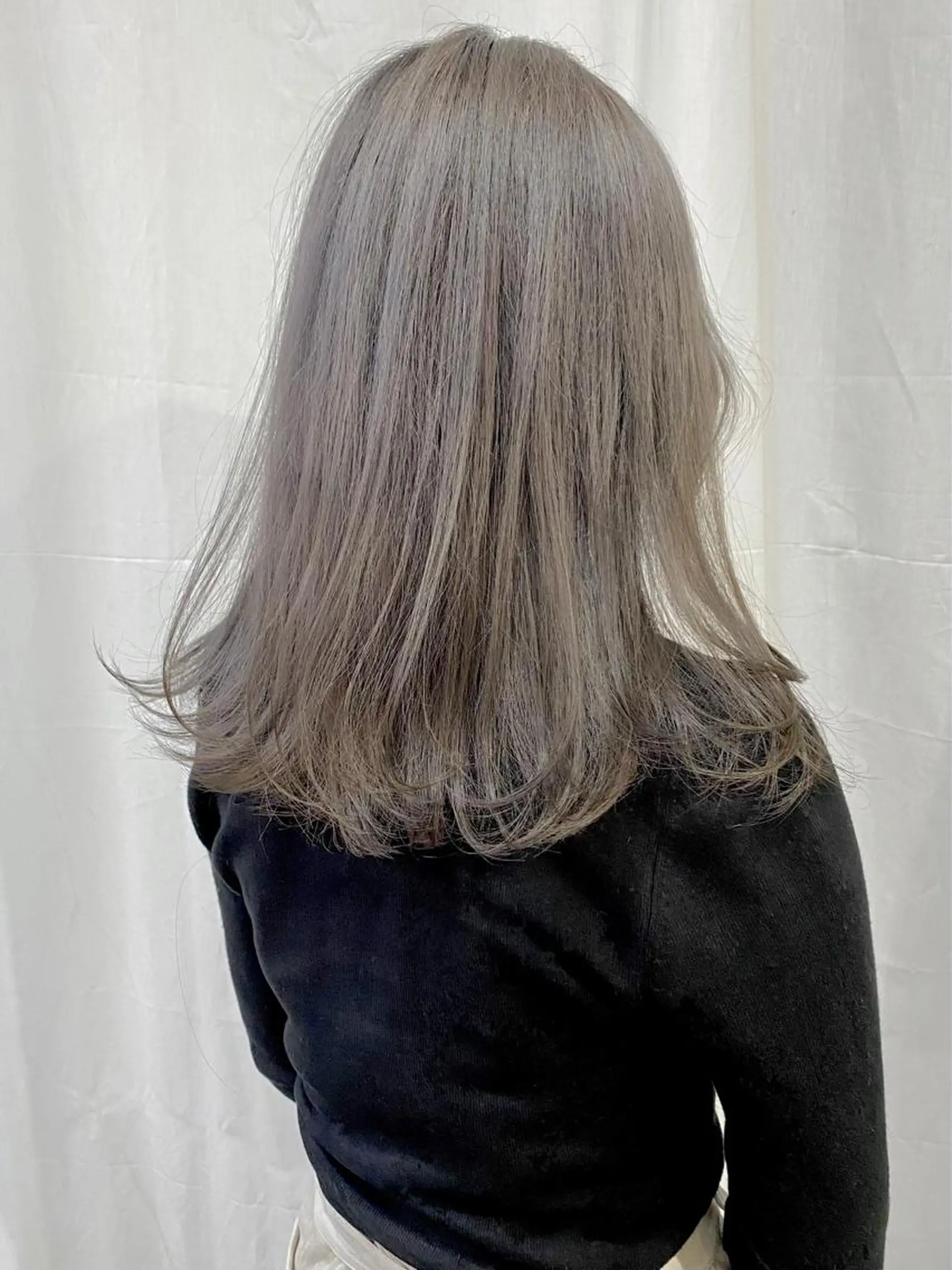 セミロング カラー ベージュカラー ブリーチ ブロンド ブロンドベージュ グレージュ Piaコータロー ハイトーン&‪ボブのヘアスタイル