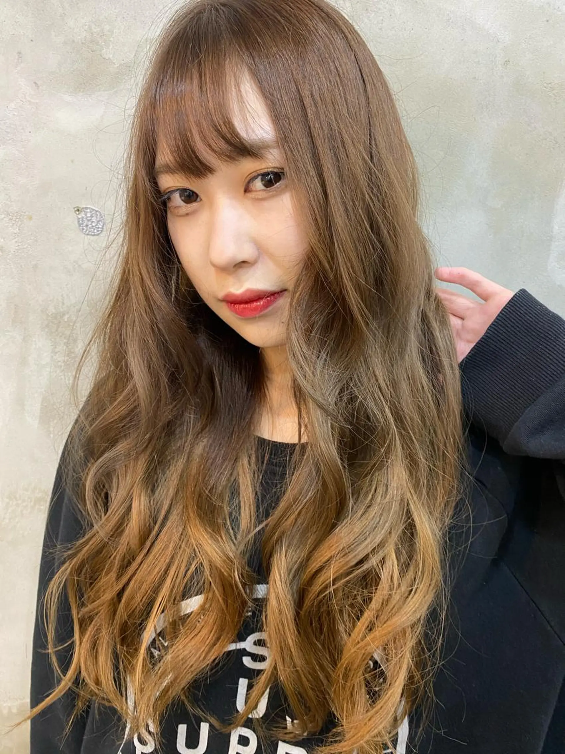 ロング カラー ヘアアレンジ アッシュ ブリーチ グラデーションカラー 志賀 あずみのヘアスタイル