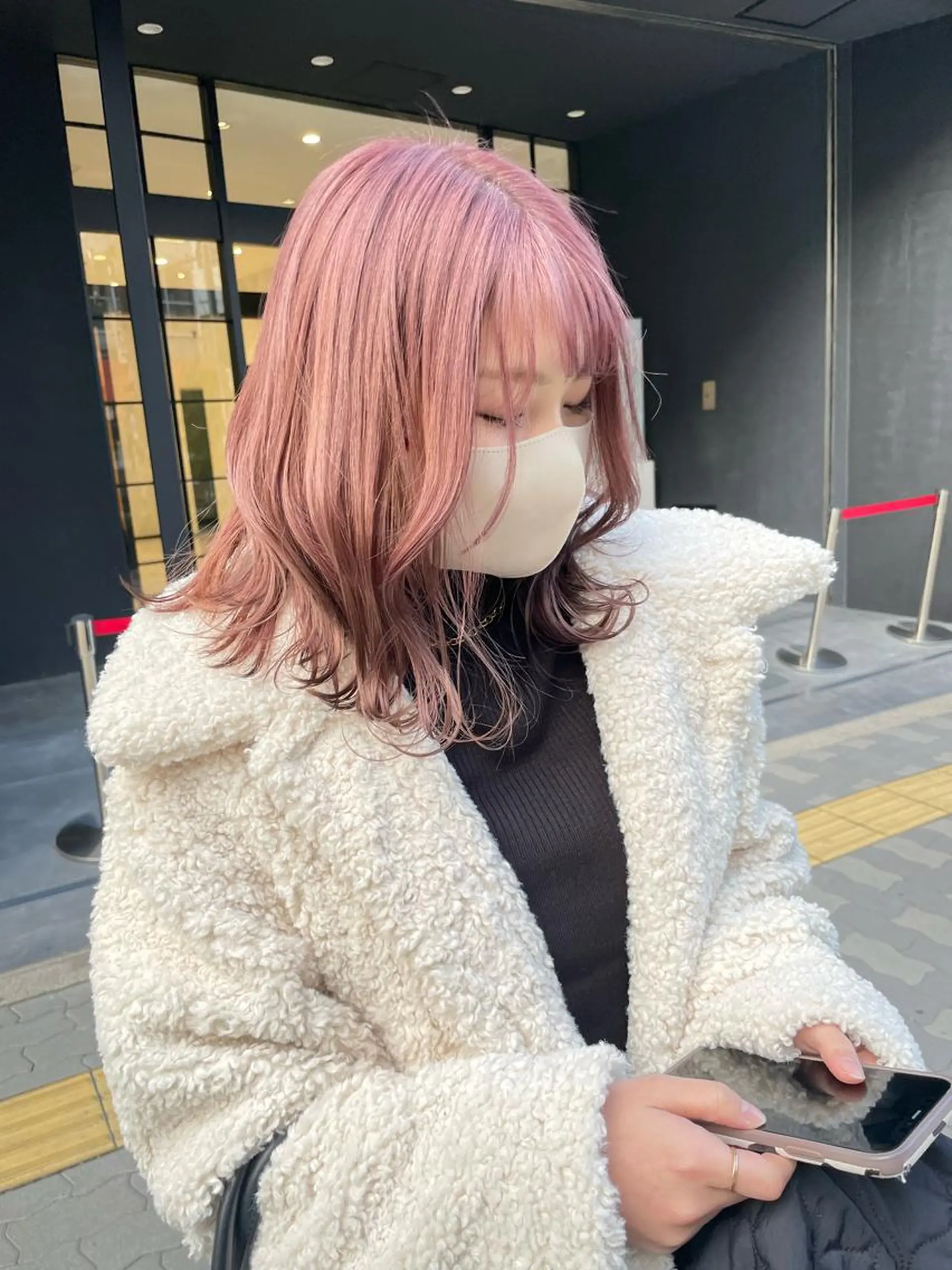 ミディアム カラー ヘアカラー akane .のヘアスタイル