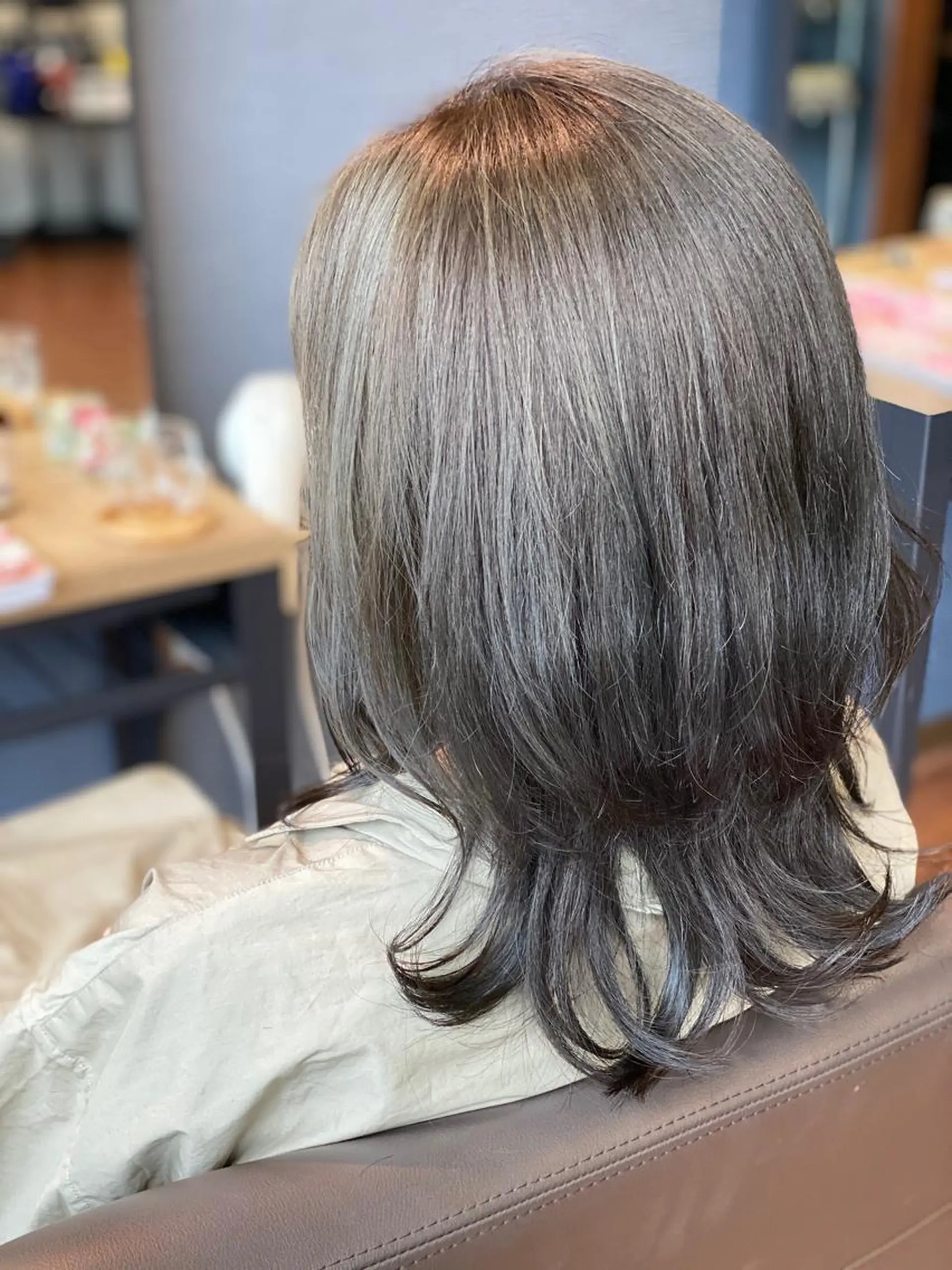 ミディアム カラー 透明感カラー グレージュ &g share salon所属・荒神寛人@ 育毛スパ専門美容師のヘアスタイル